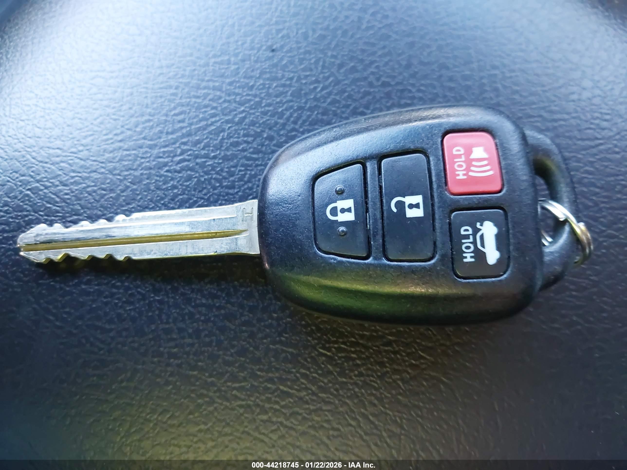 TOYOTA CAMRY image 11