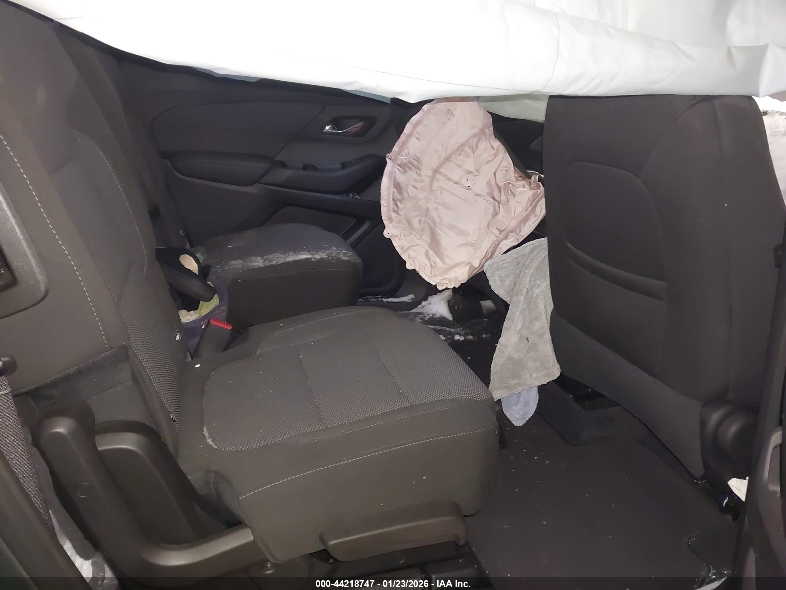 CHEVROLET TRAVERSE image 8