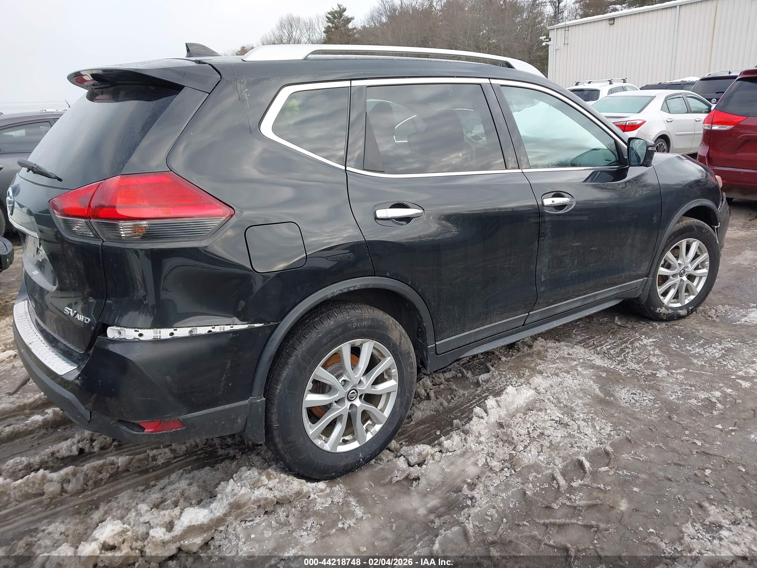 NISSAN ROGUE image 4
