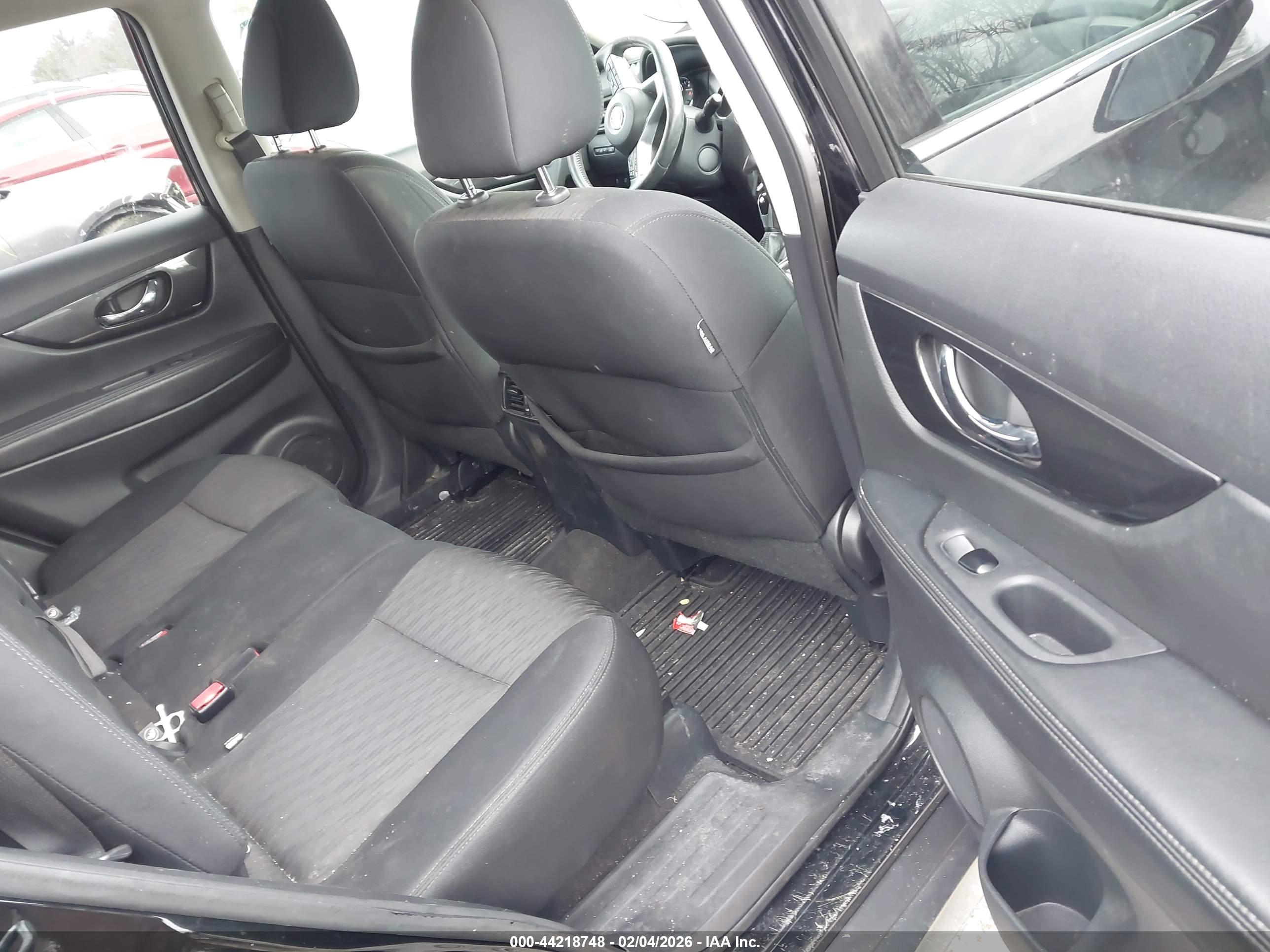 NISSAN ROGUE image 8