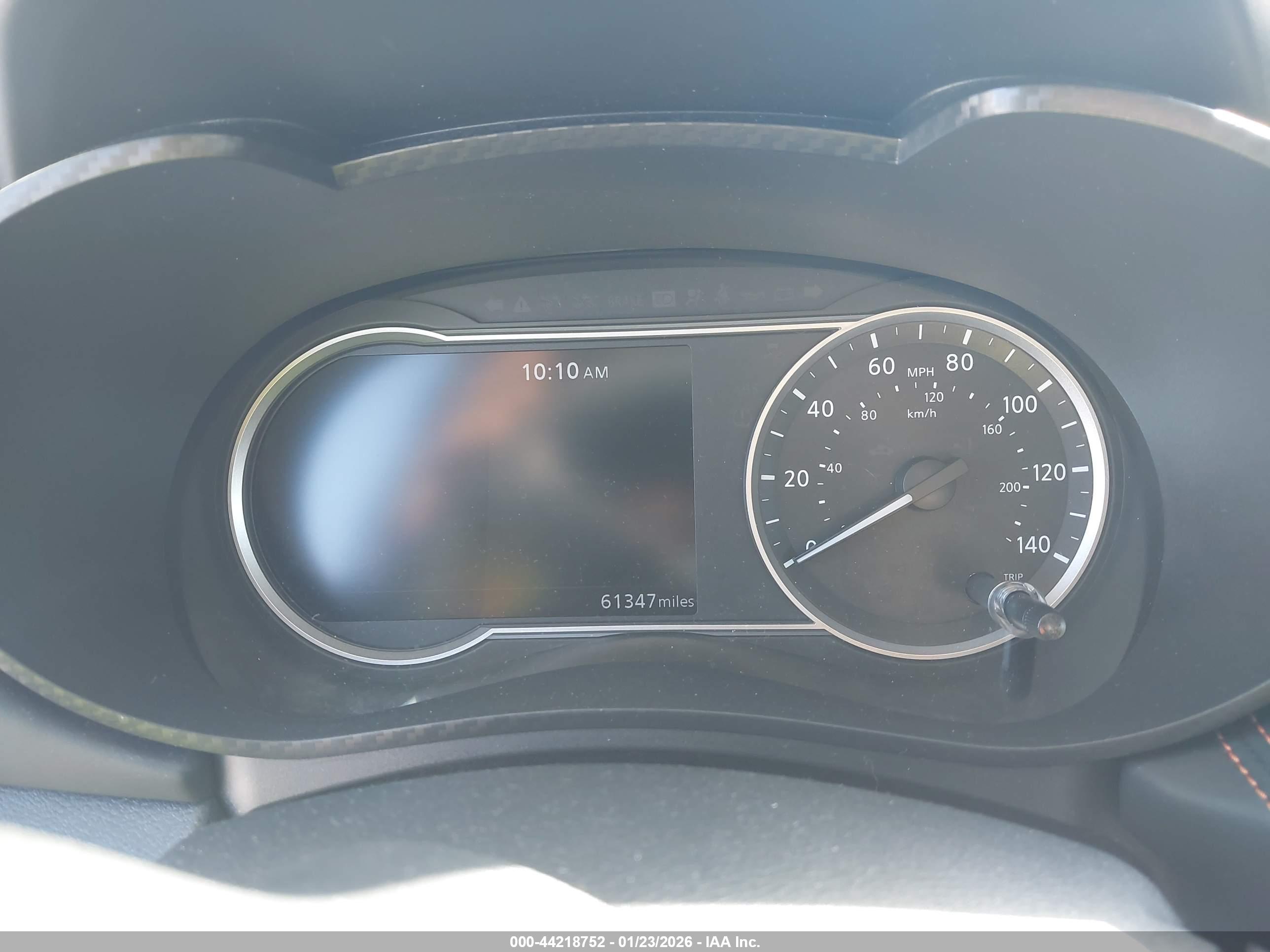 NISSAN VERSA image 7