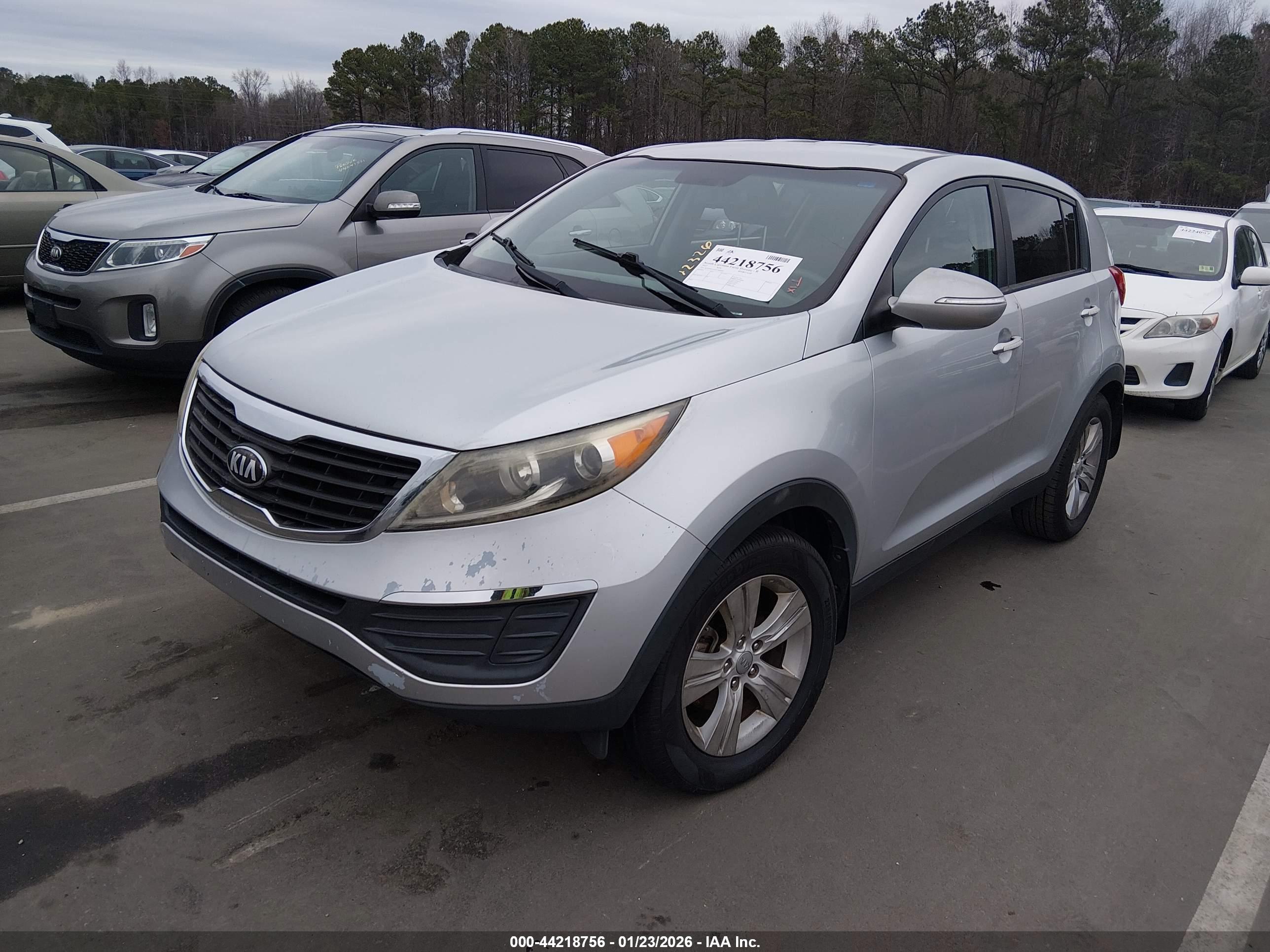 KIA SPORTAGE image 2