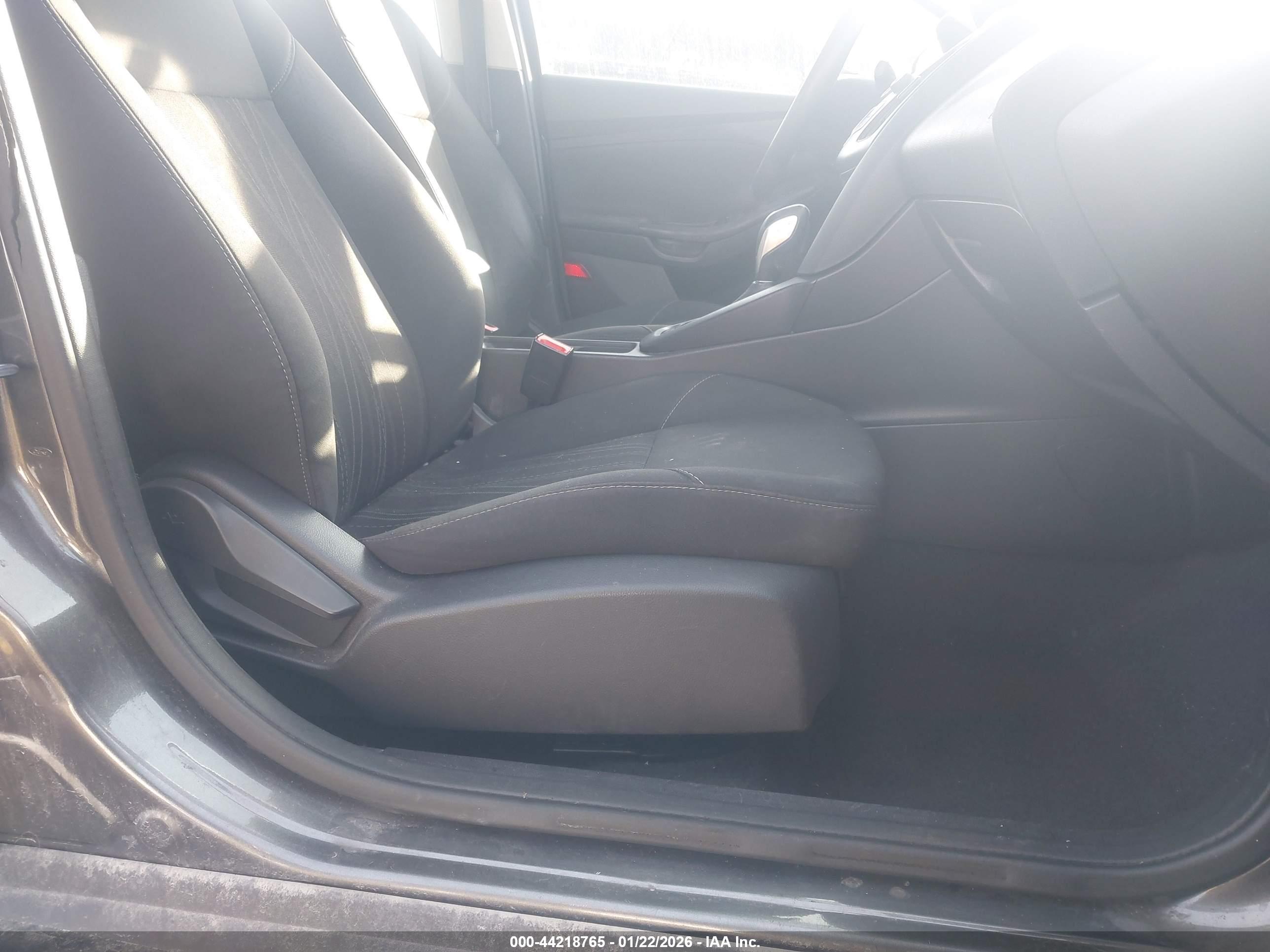 FORD FOCUS image 5