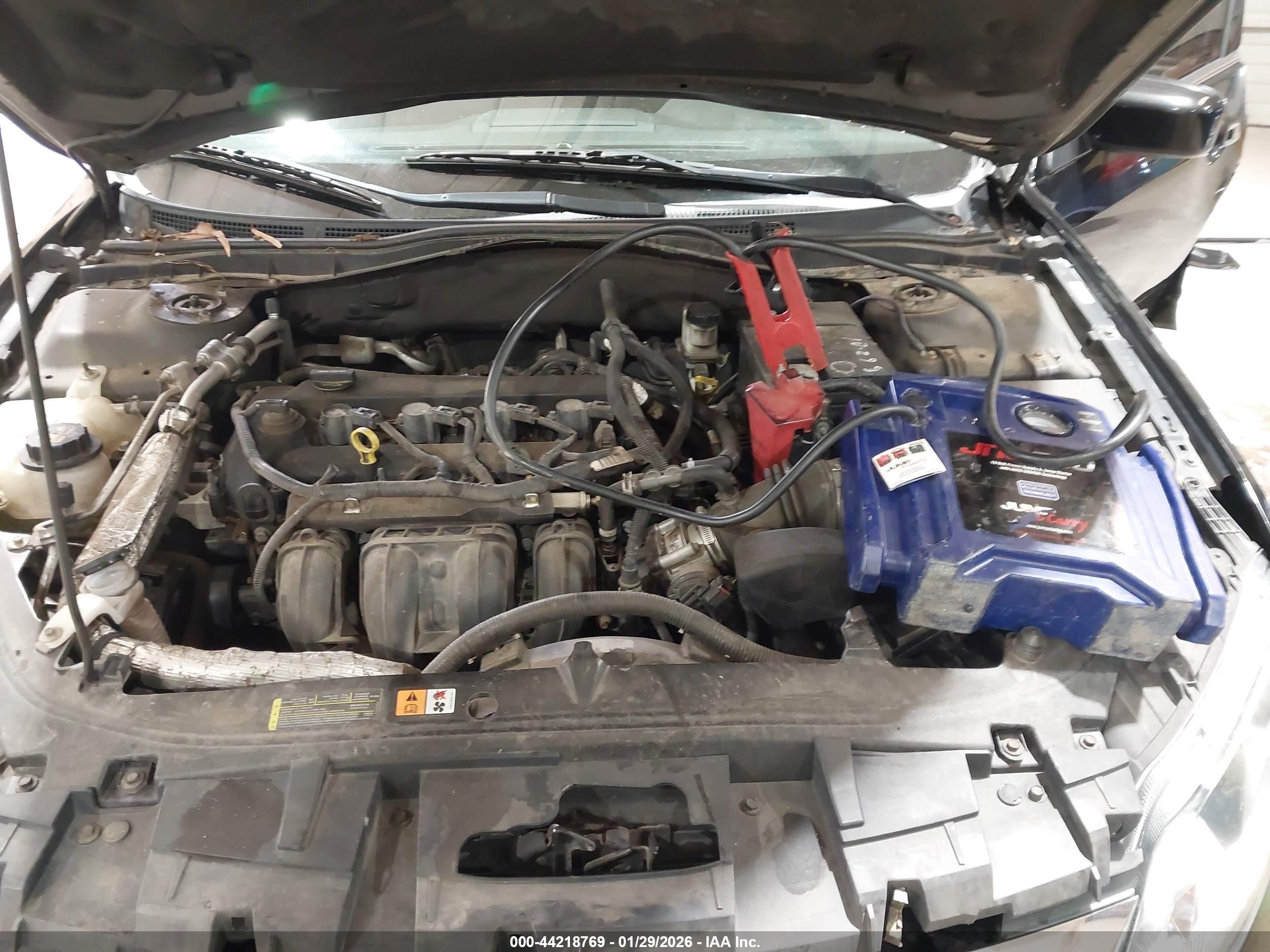 FORD FUSION image 10