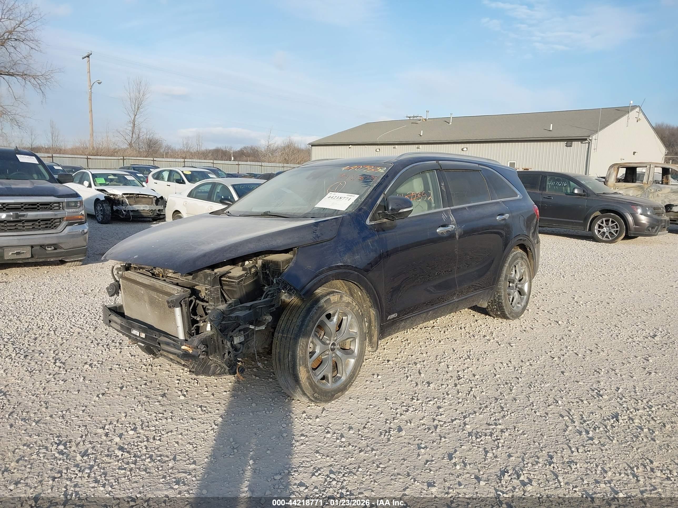 KIA SORENTO image 2