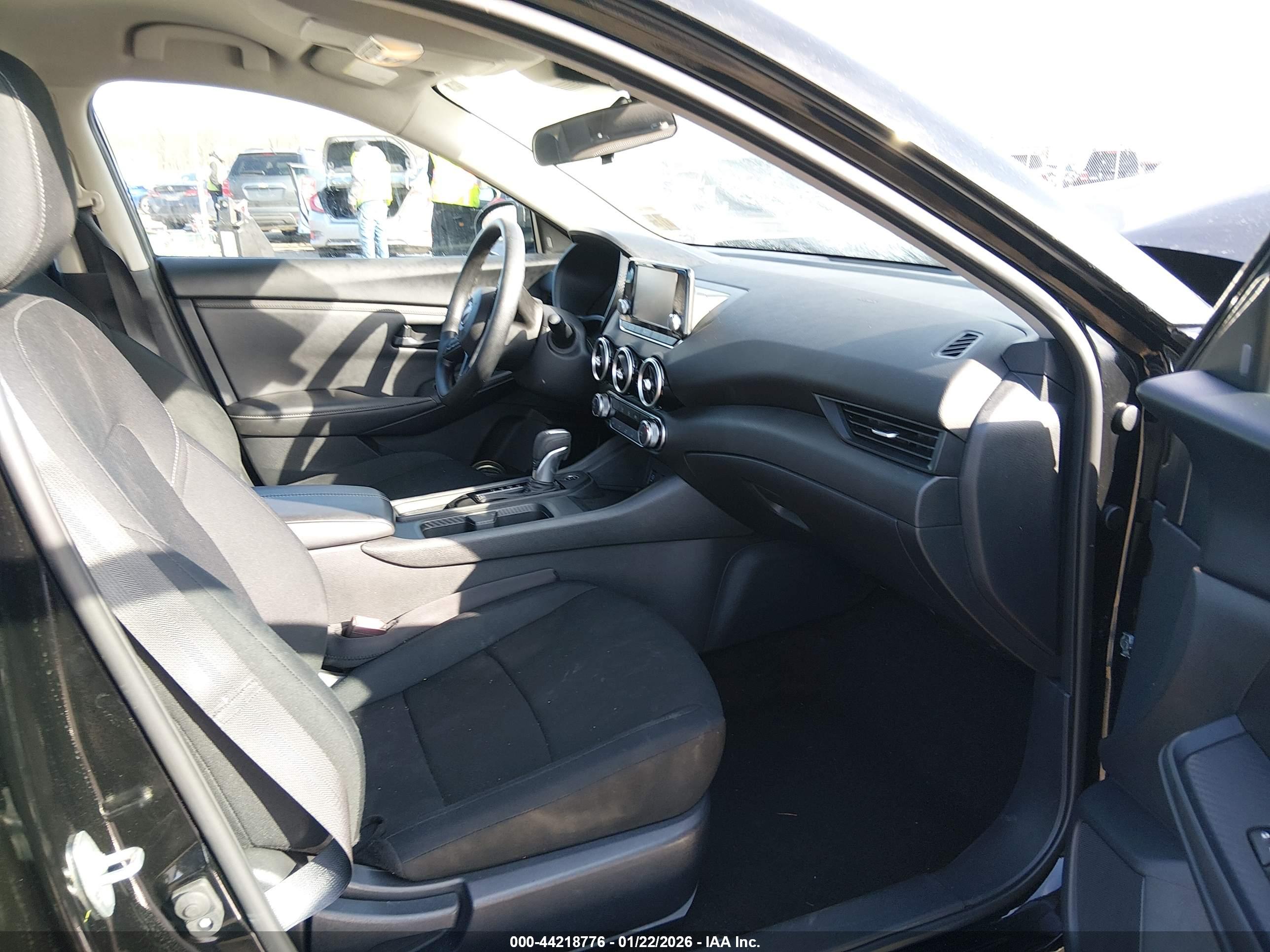 NISSAN SENTRA image 5
