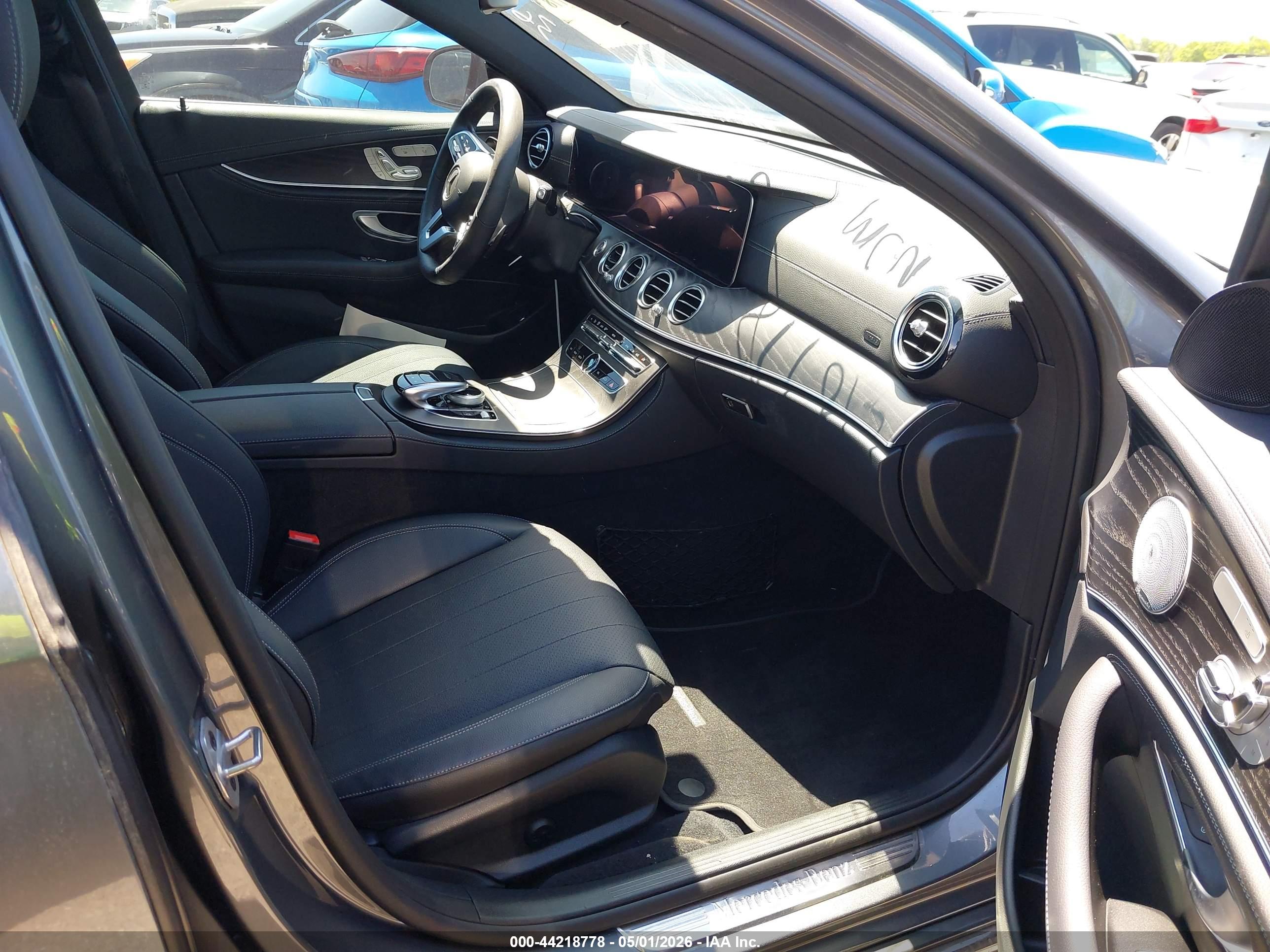 MERCEDES-BENZ E image 5