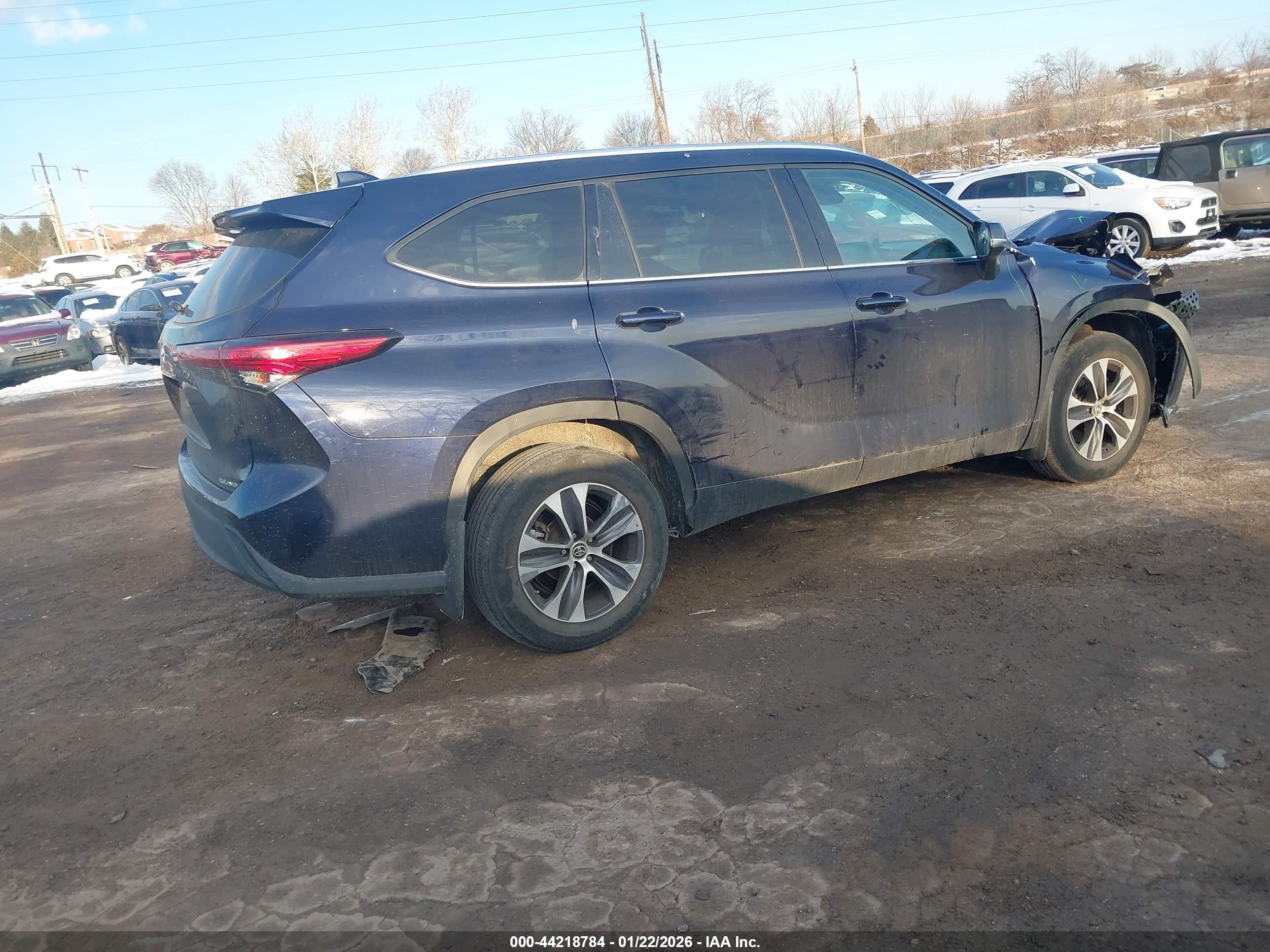 TOYOTA HIGHLANDER image 4