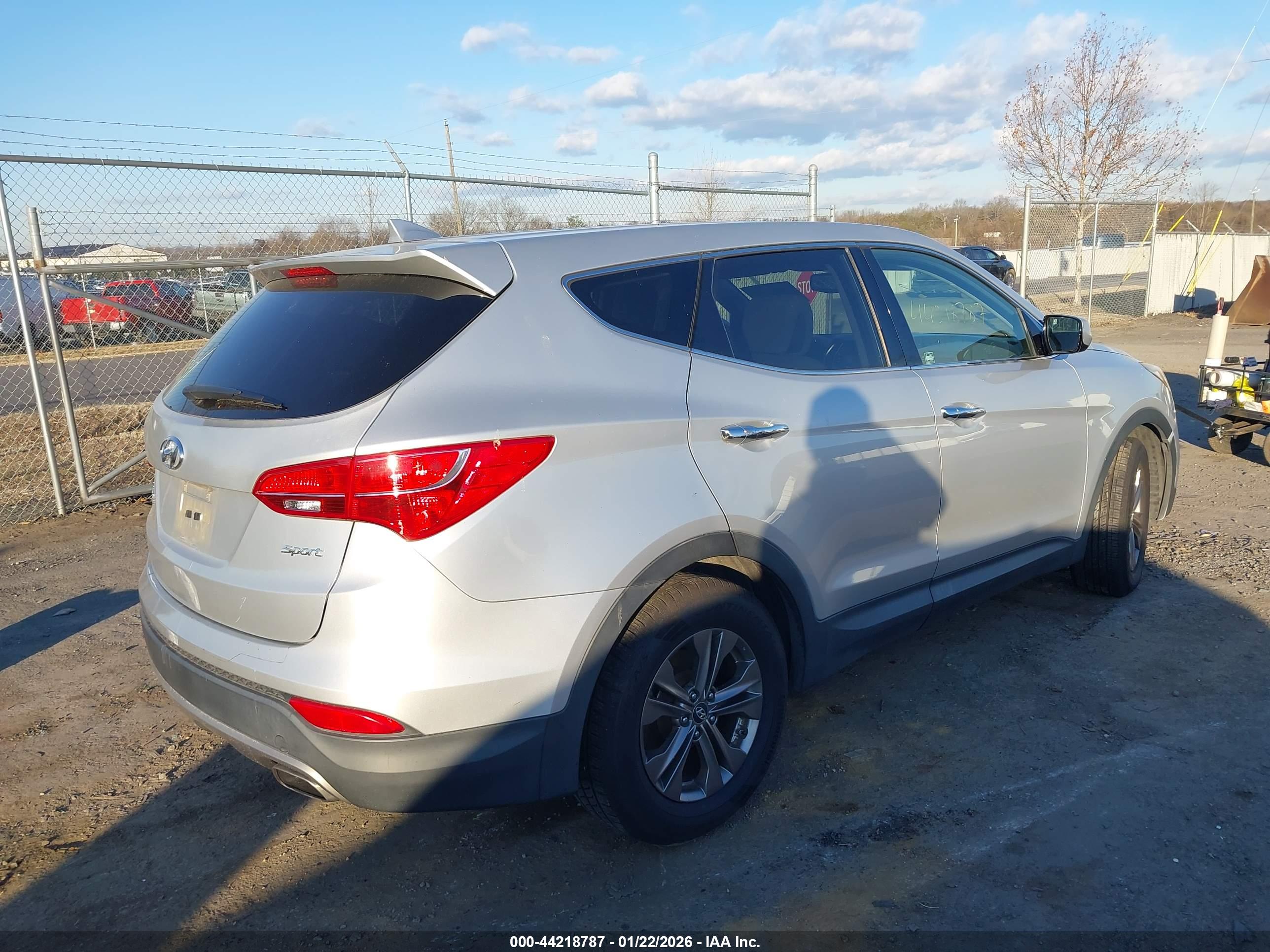 HYUNDAI SANTA image 4