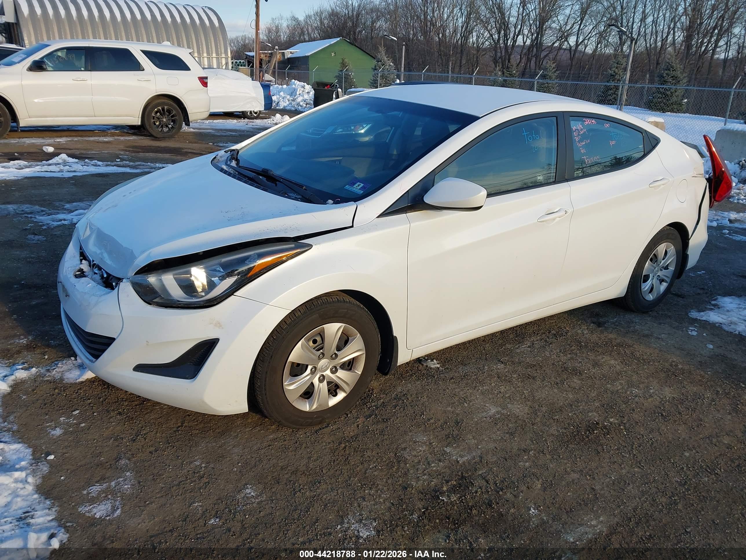 HYUNDAI ELANTRA image 2