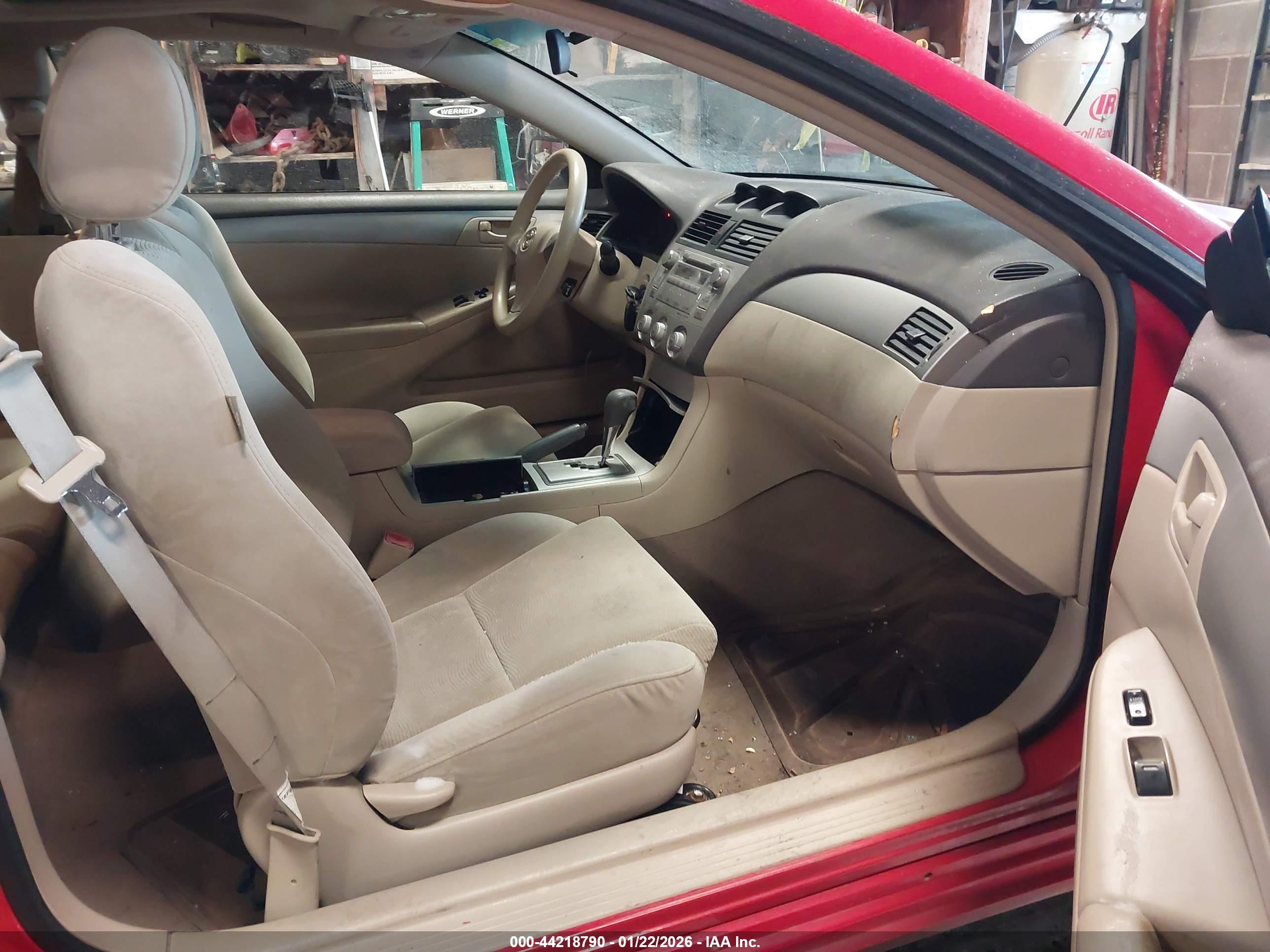 TOYOTA CAMRY image 5