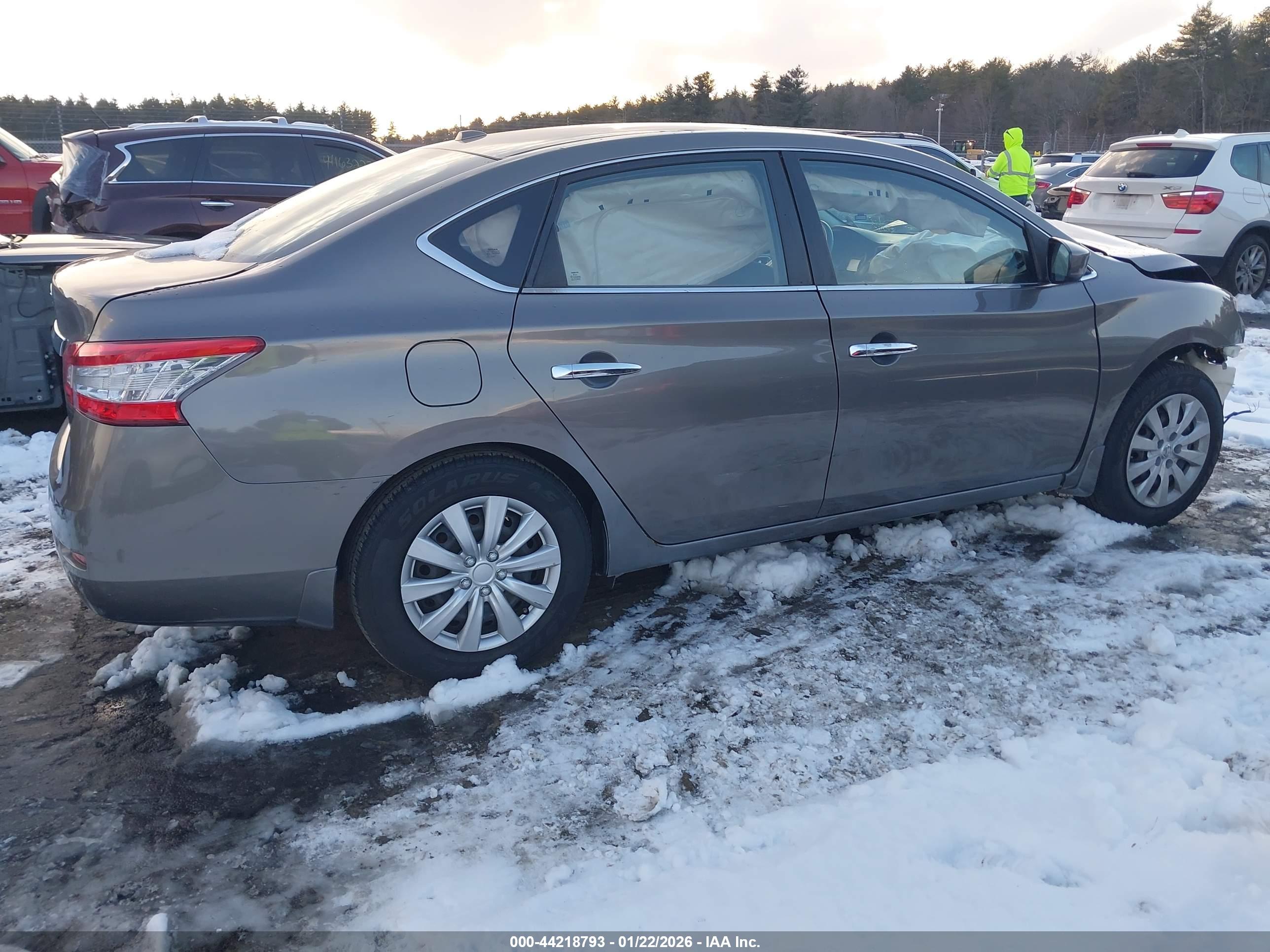 NISSAN SENTRA image 4