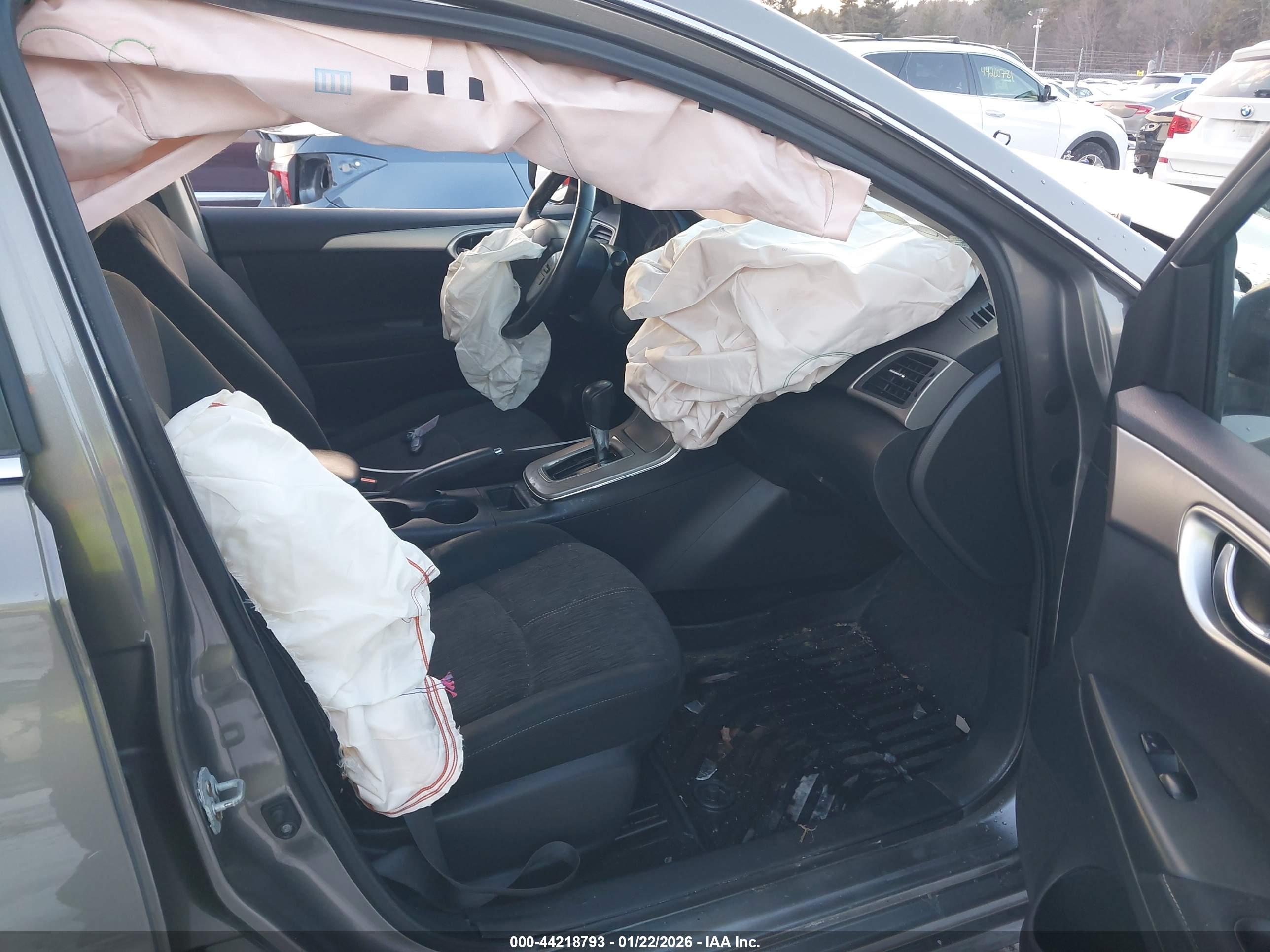 NISSAN SENTRA image 5
