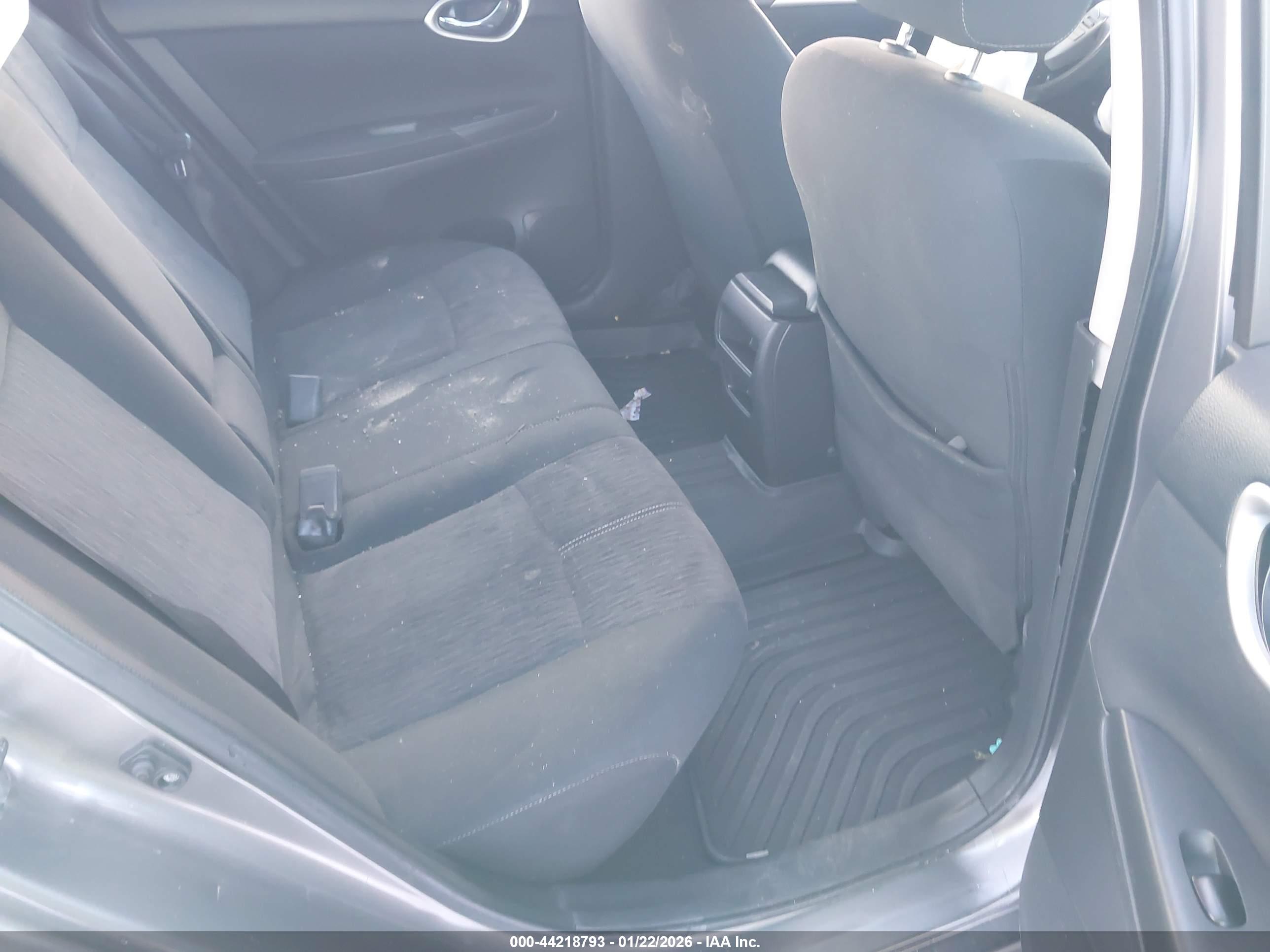 NISSAN SENTRA image 8