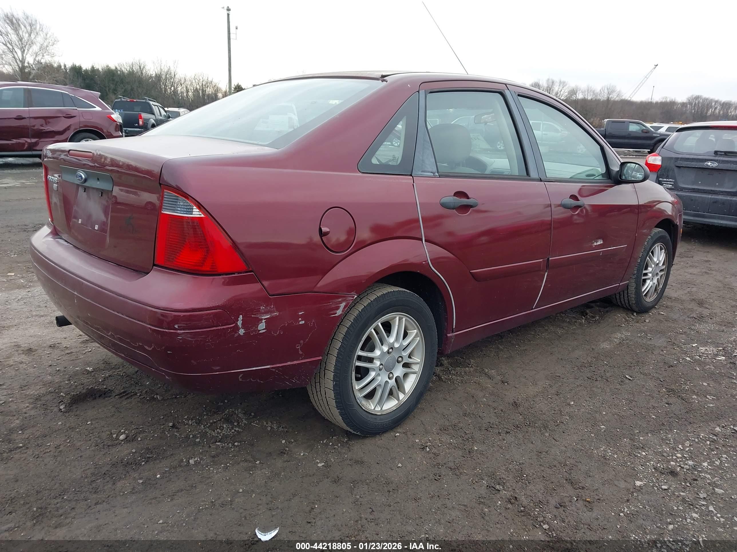 FORD FOCUS image 4