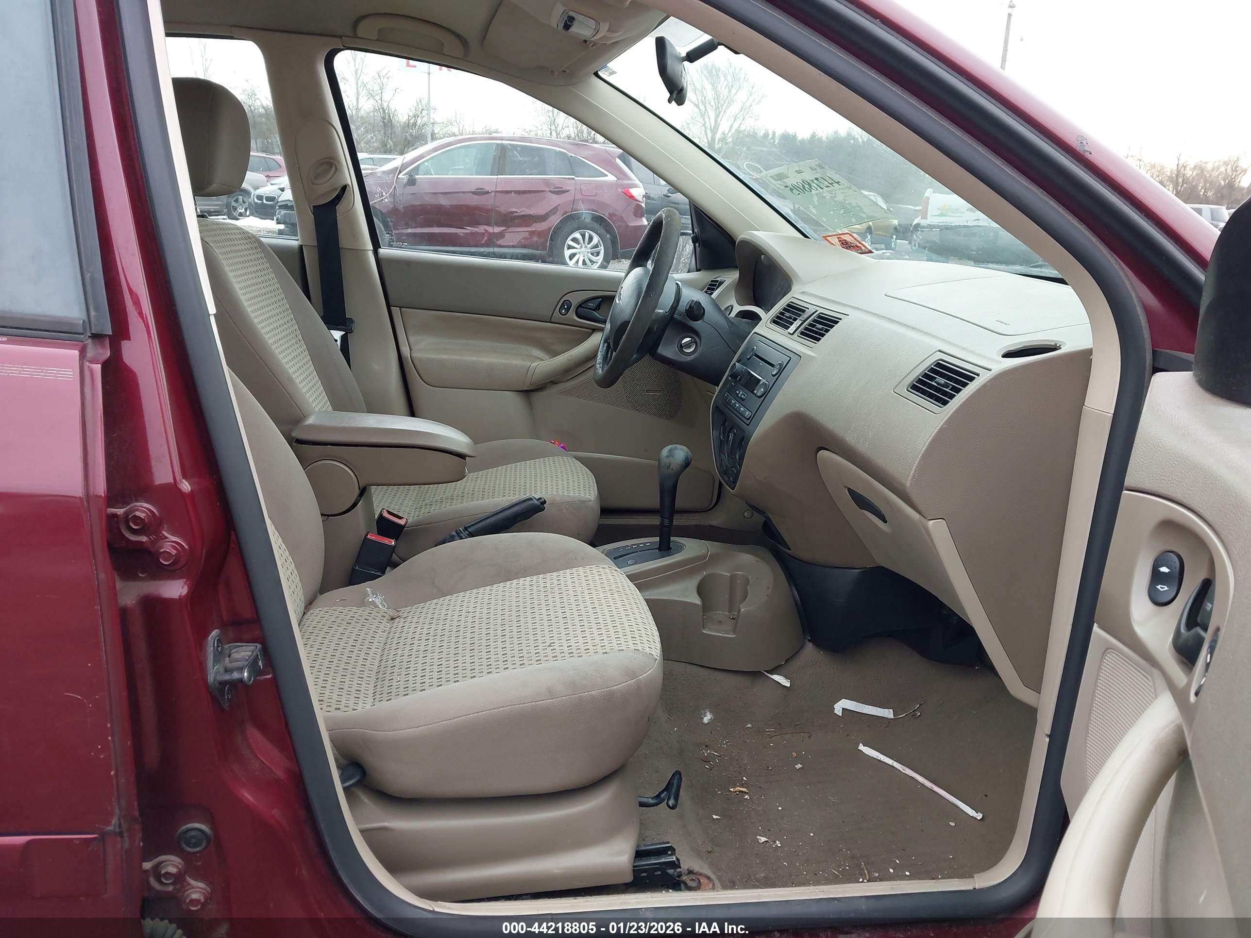 FORD FOCUS image 5