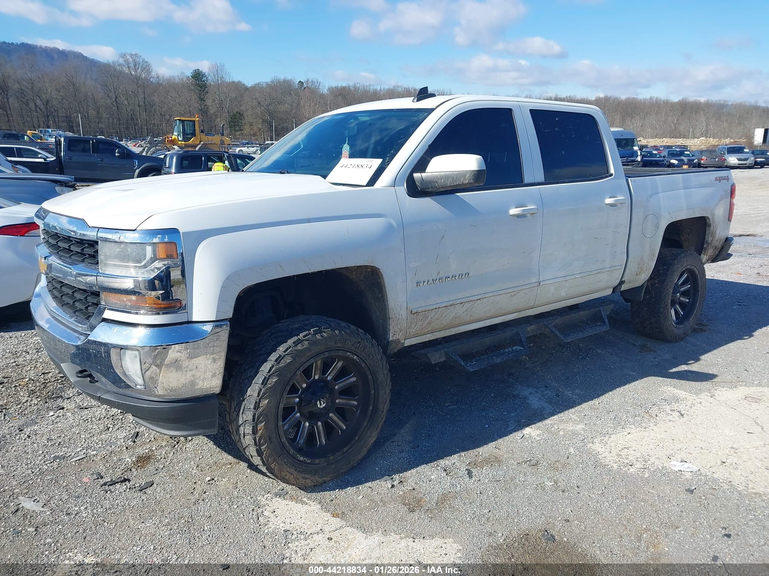 CHEVROLET SILVERADO image 2