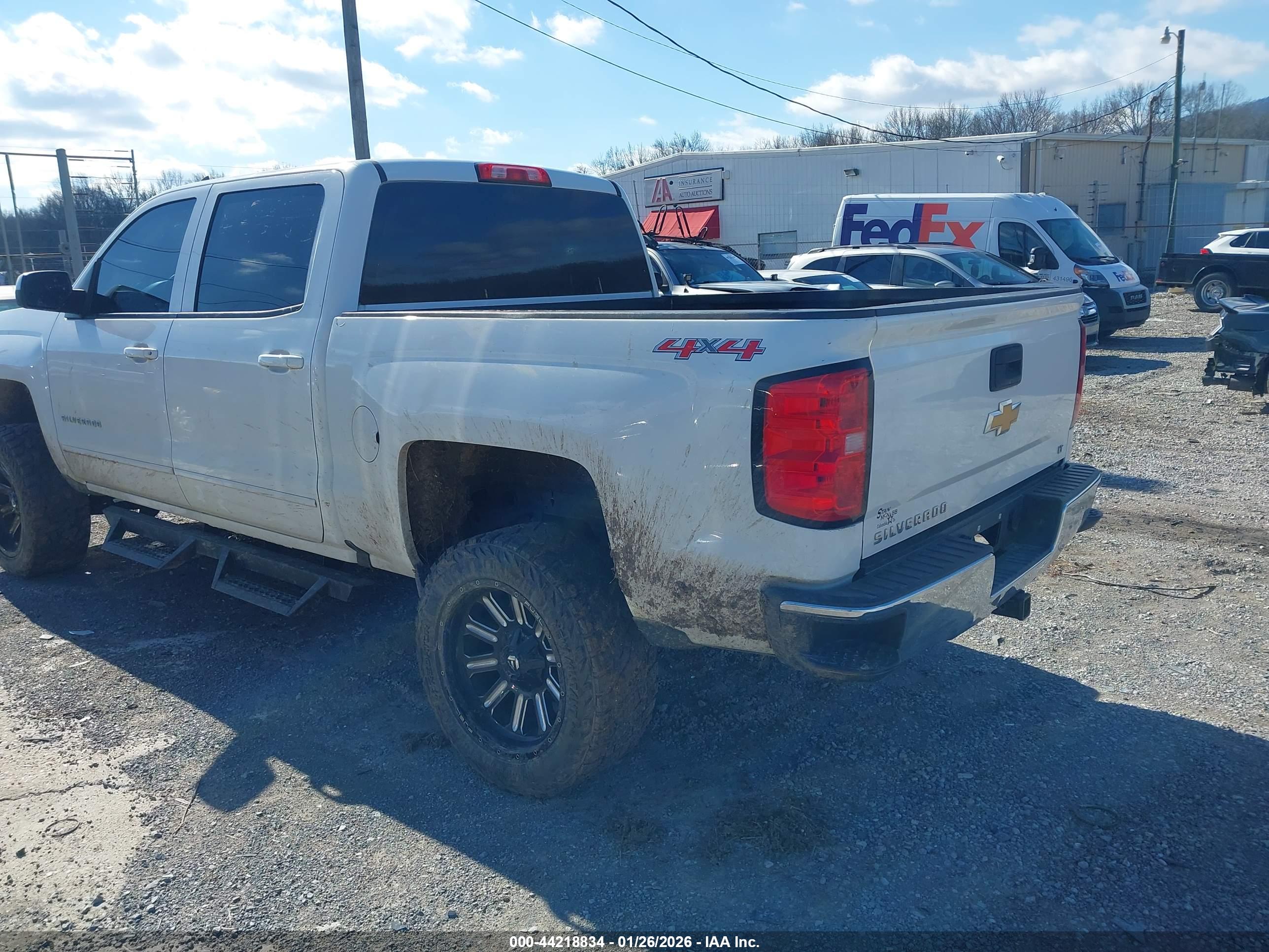 CHEVROLET SILVERADO image 3