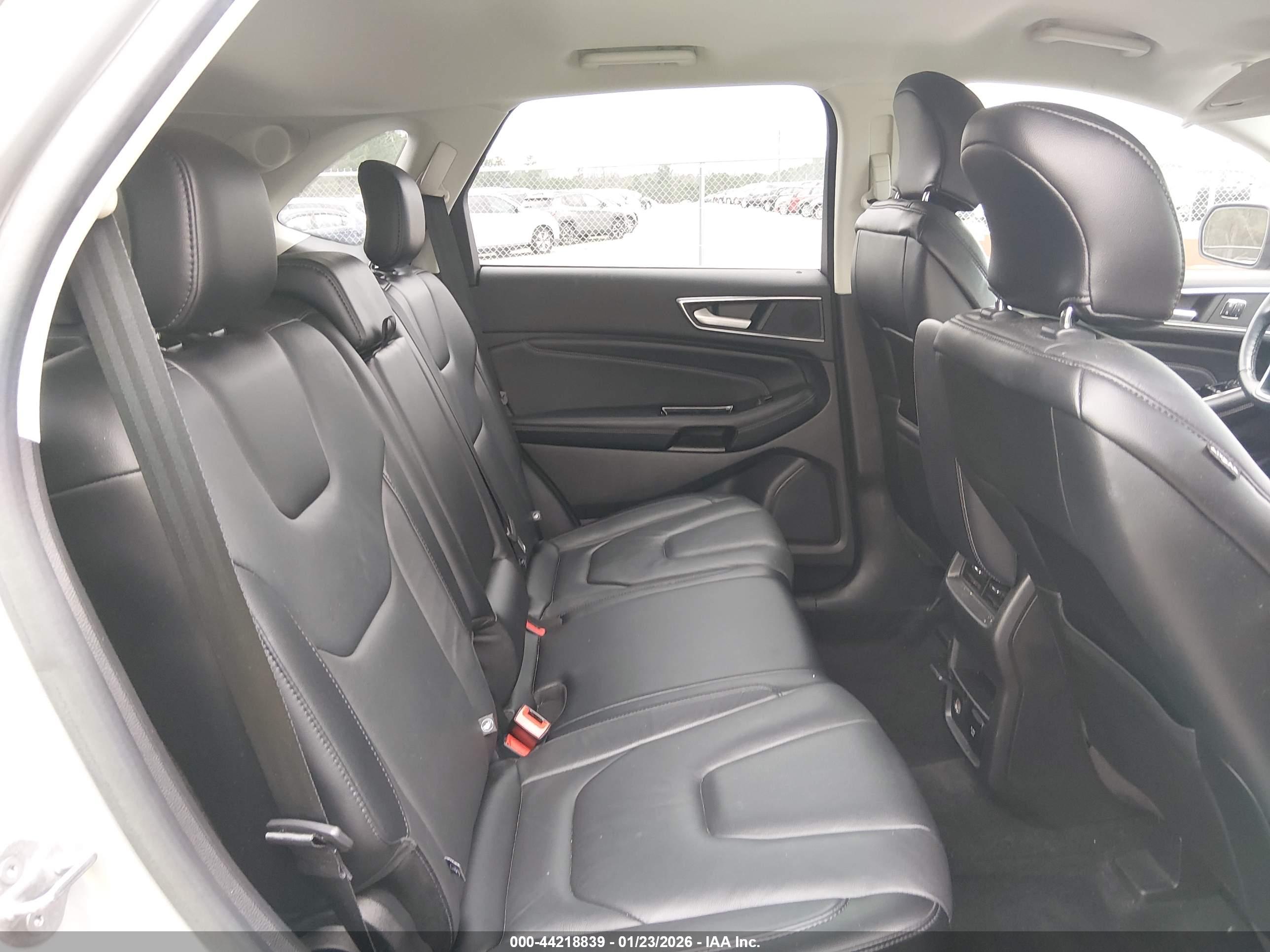 FORD EDGE image 8
