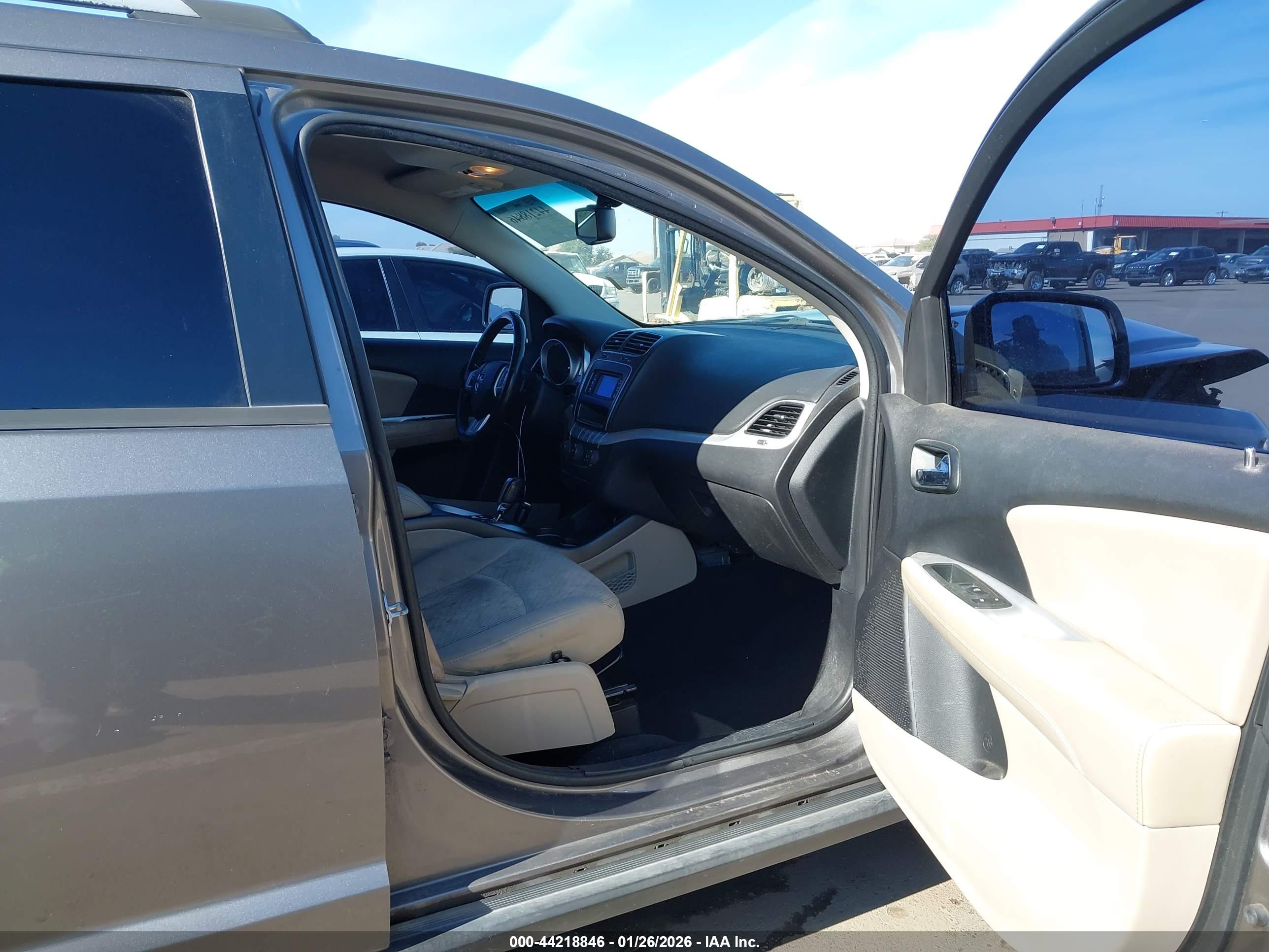 DODGE JOURNEY image 5
