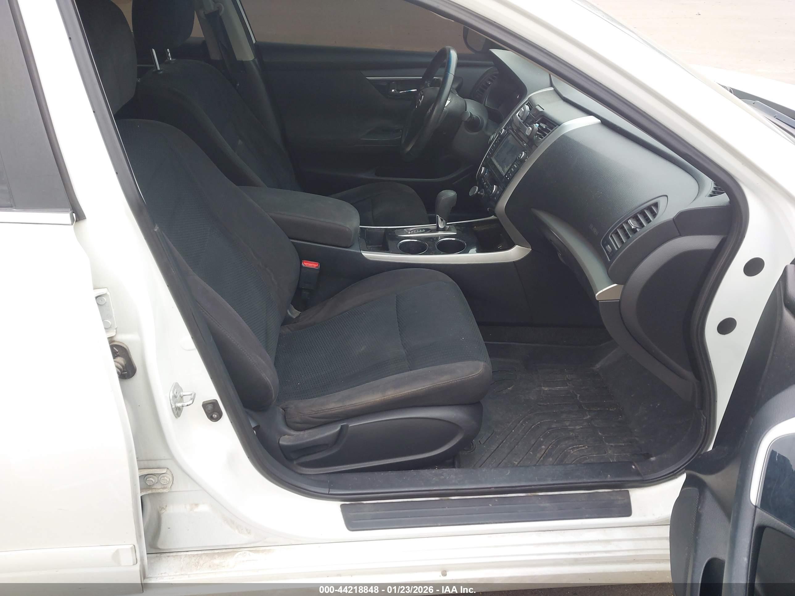 NISSAN ALTIMA image 5