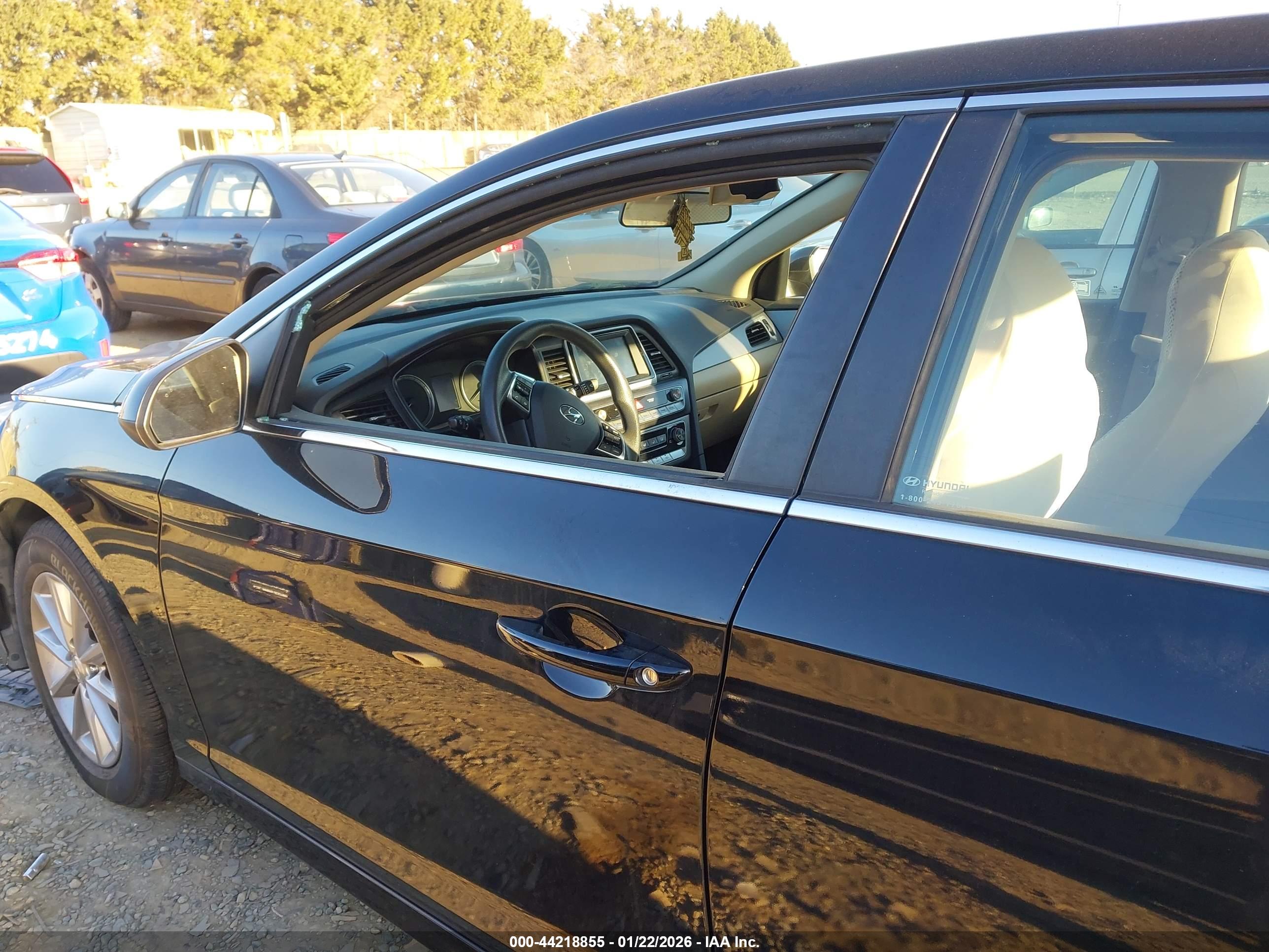 HYUNDAI SONATA image 6