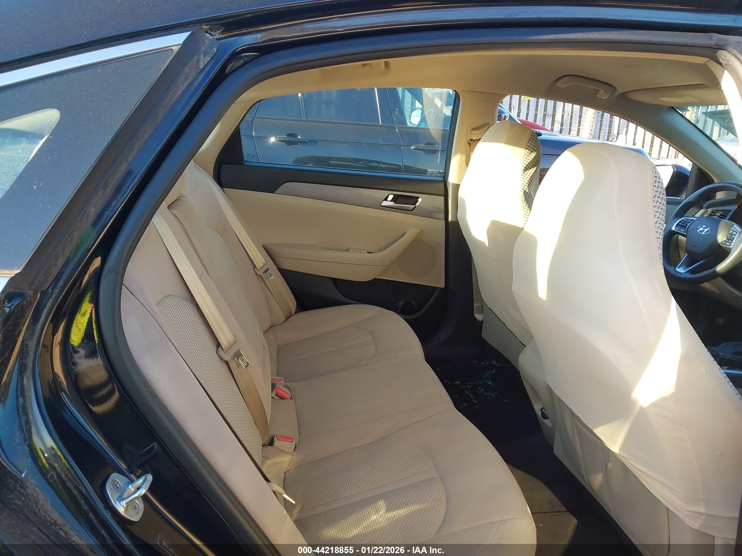 HYUNDAI SONATA image 8