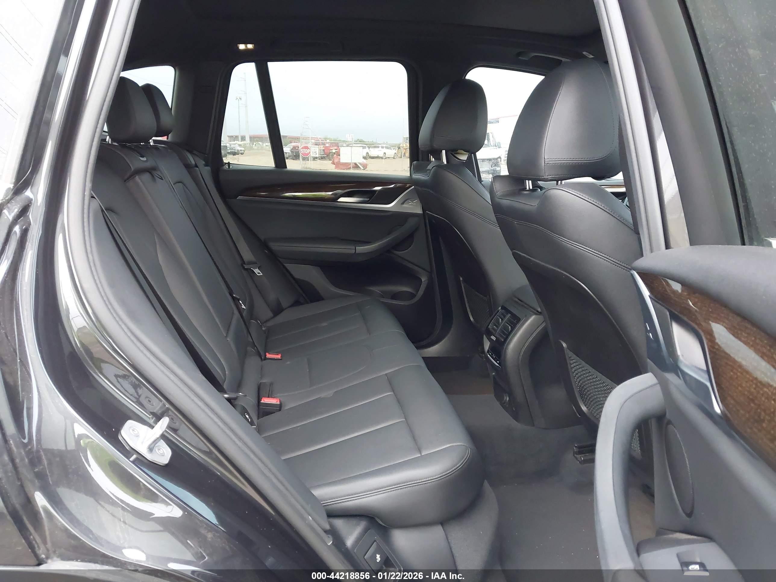 BMW X3 image 8