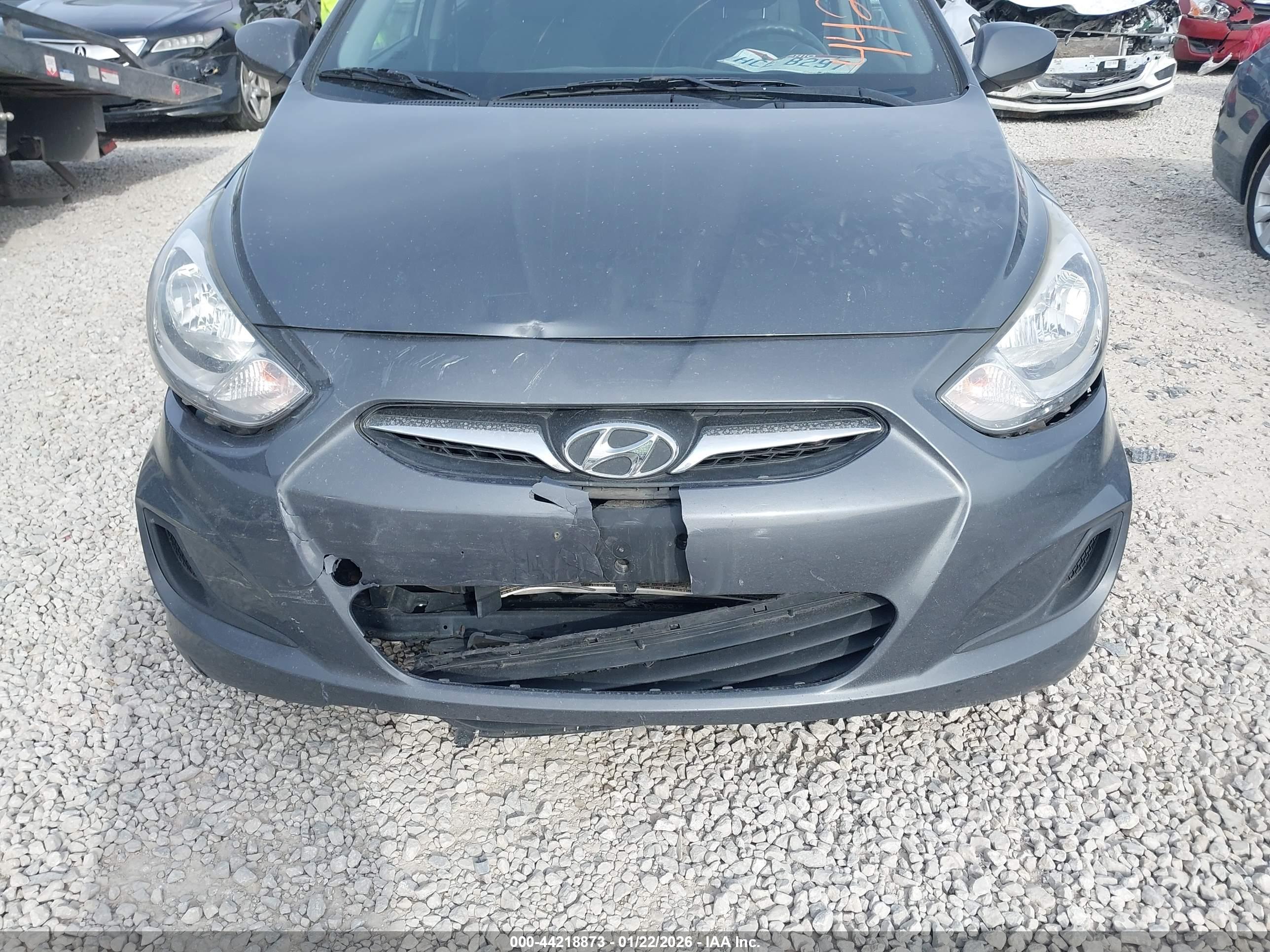 HYUNDAI ACCENT image 6