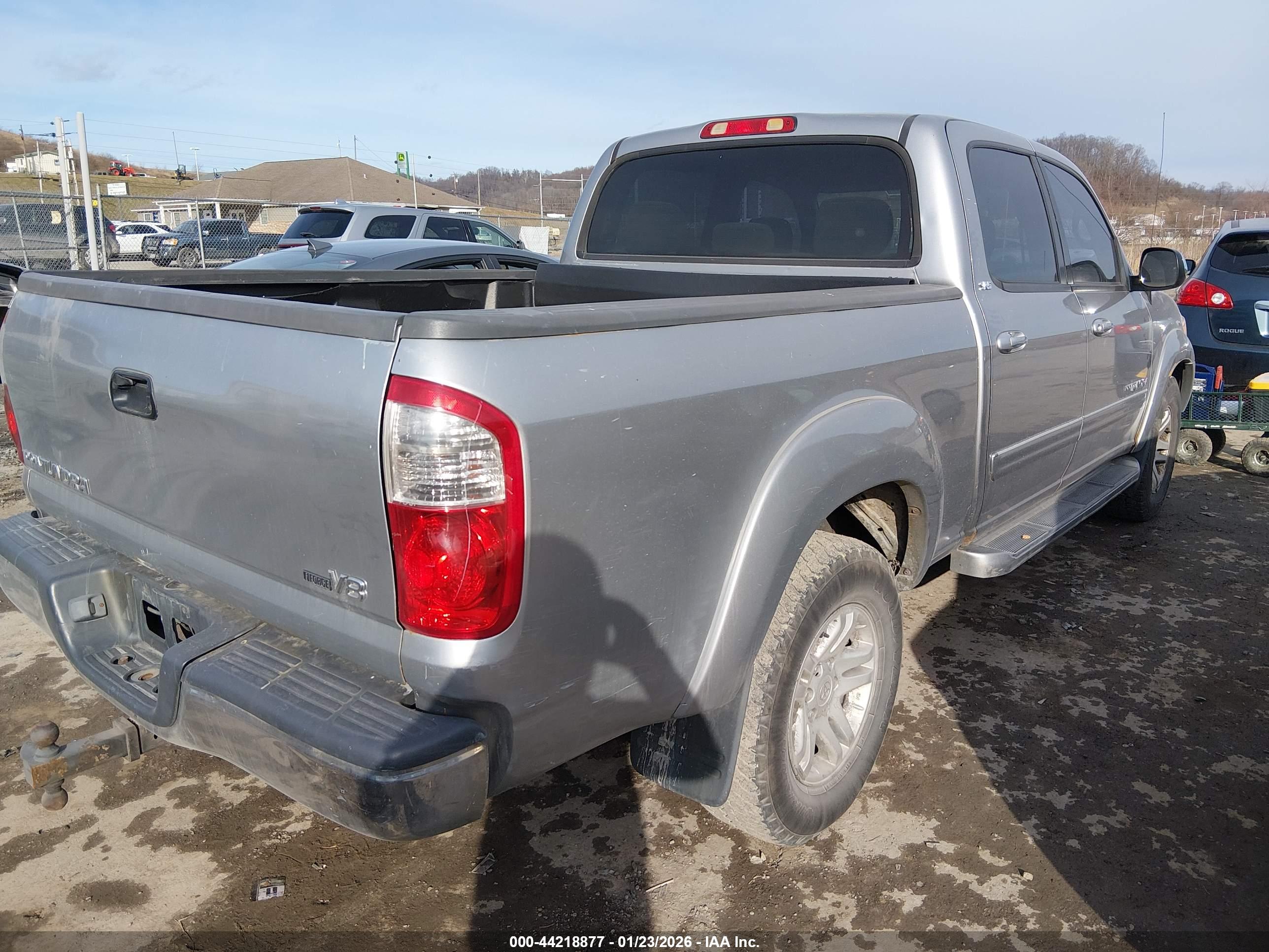 TOYOTA TUNDRA image 4