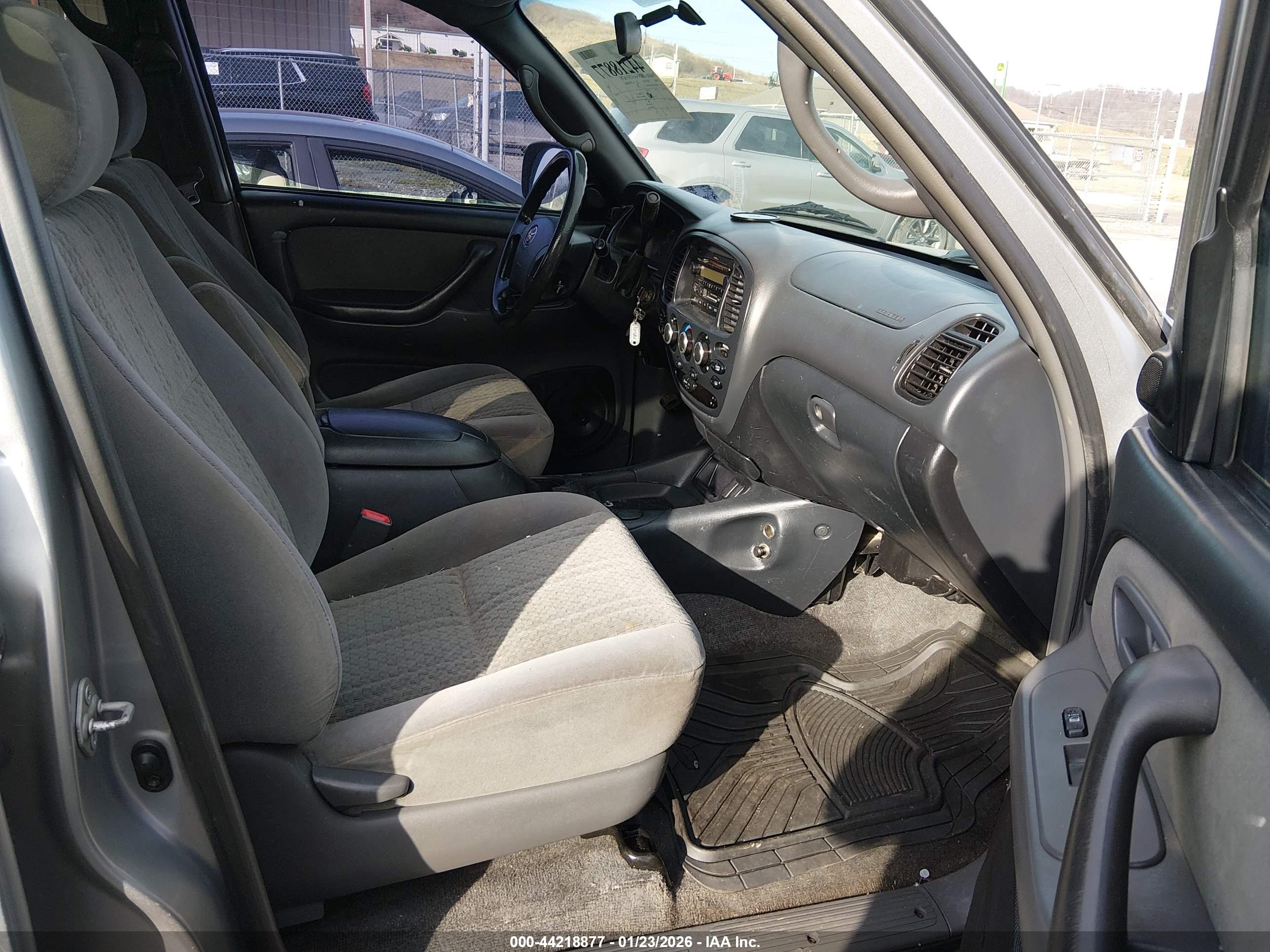 TOYOTA TUNDRA image 5