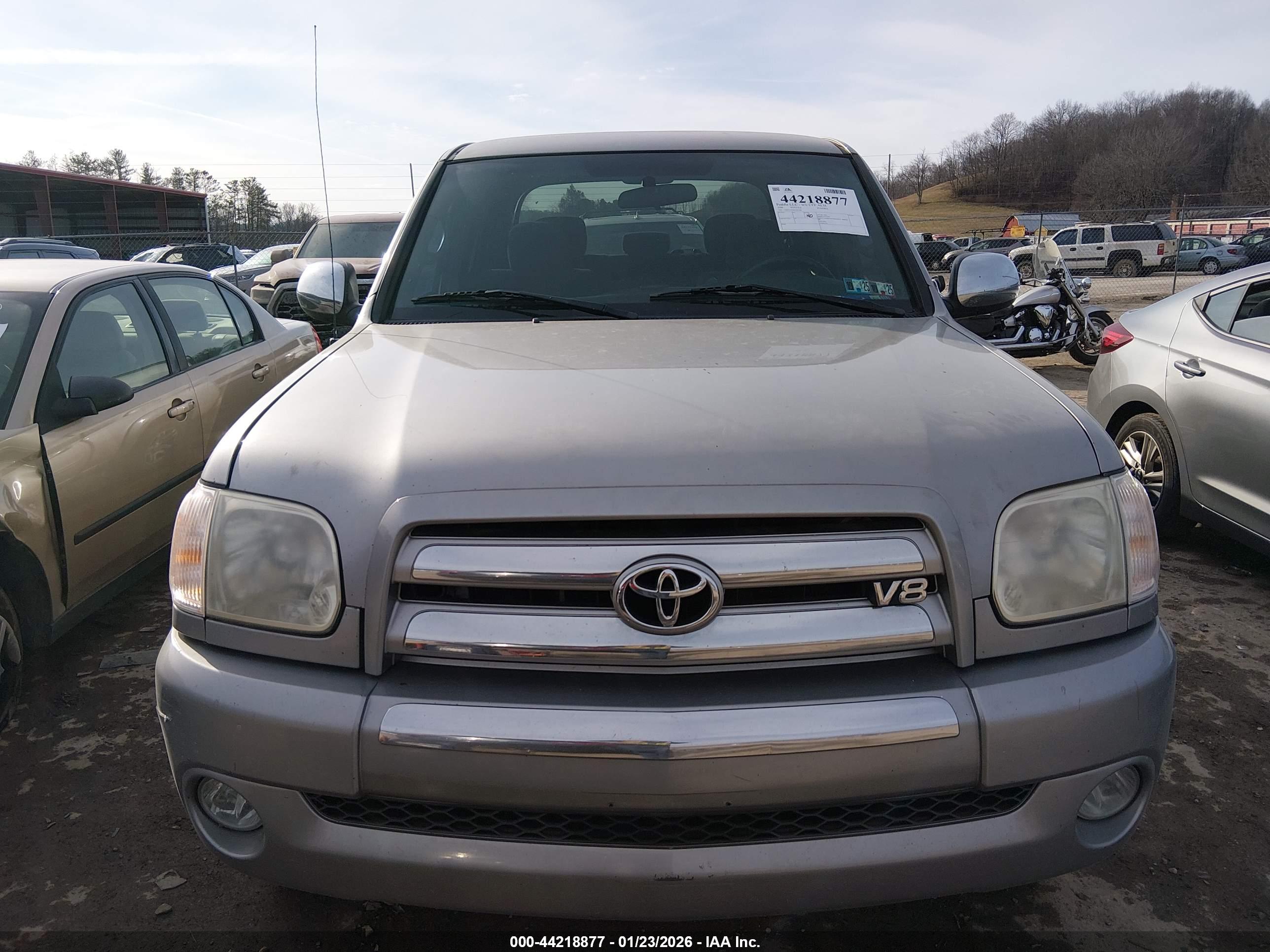 TOYOTA TUNDRA image 6