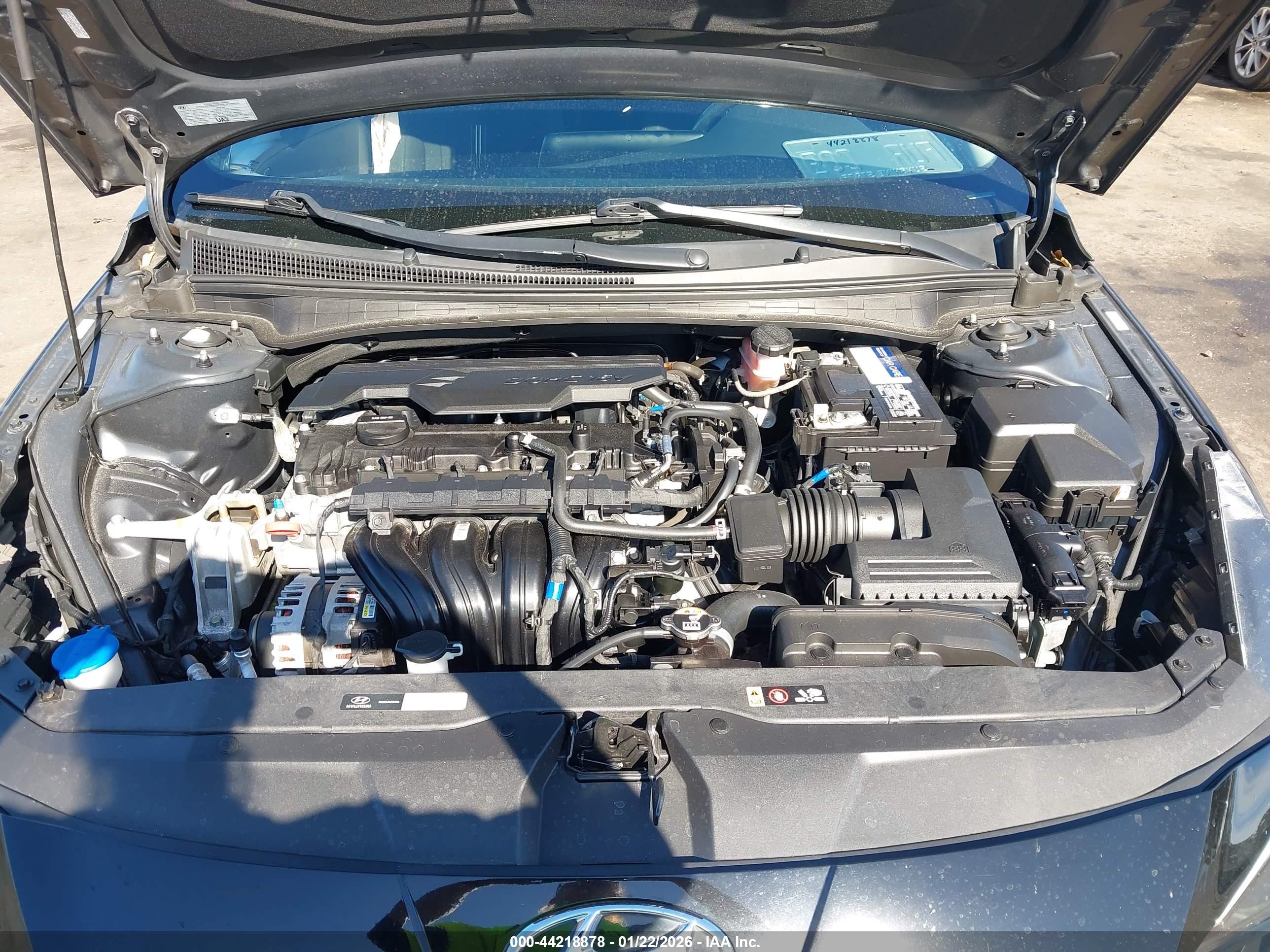 HYUNDAI ELANTRA image 10