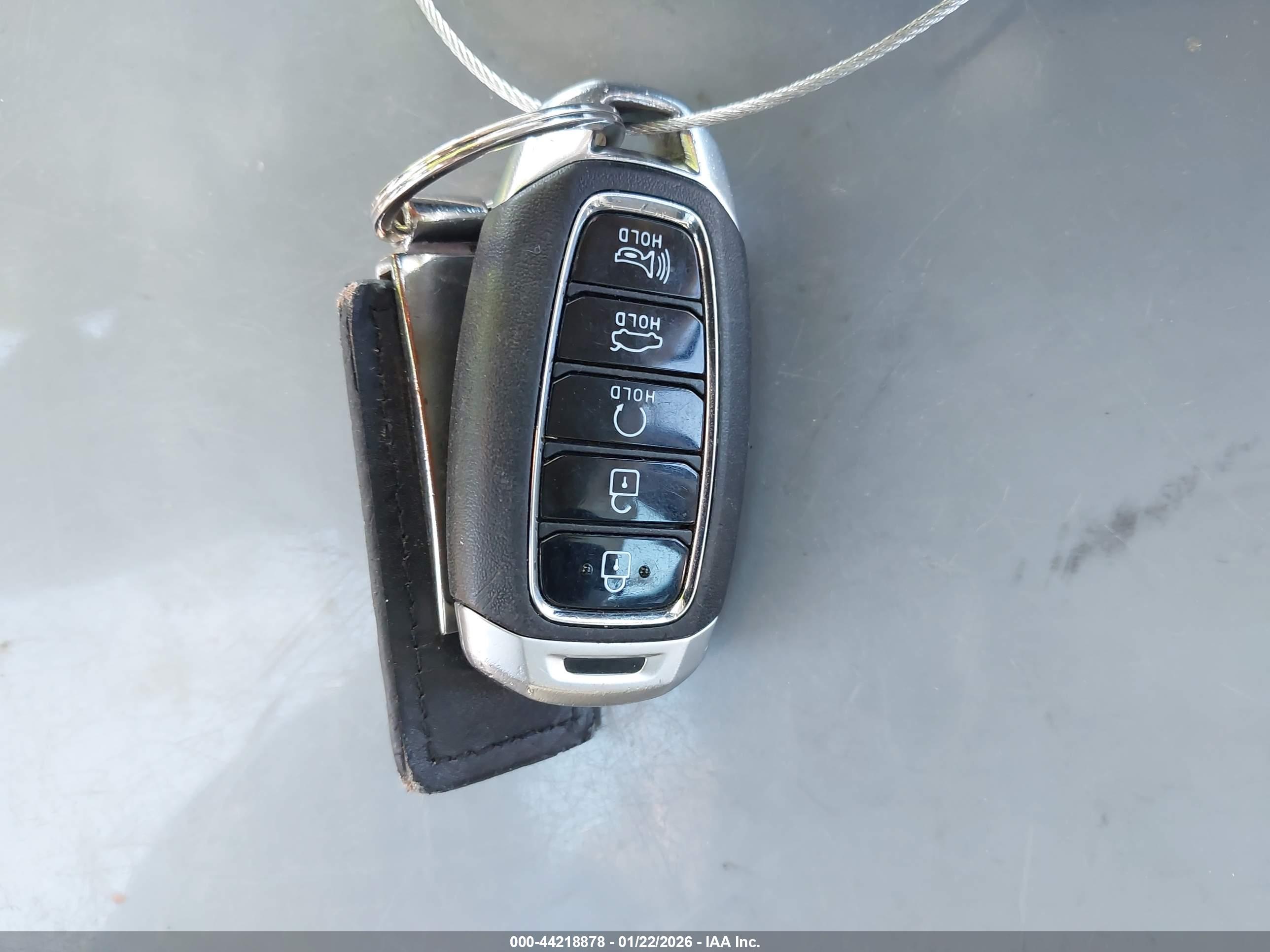 HYUNDAI ELANTRA image 11