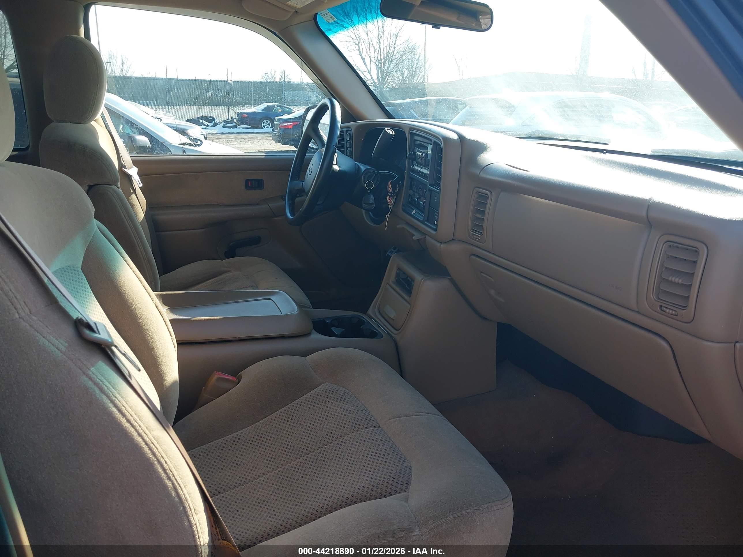 CHEVROLET SILVERADO image 5