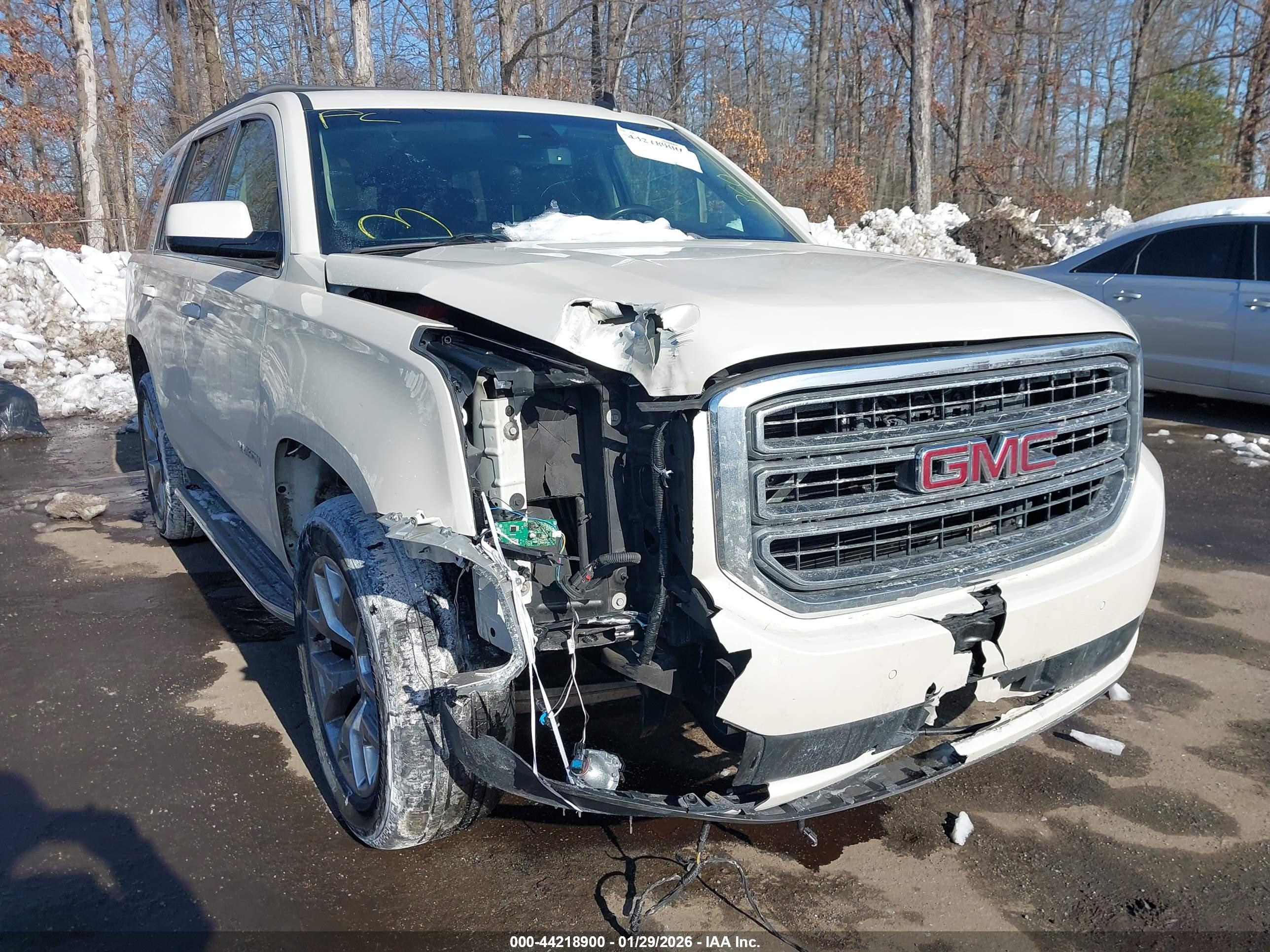 GMC YUKON image 6