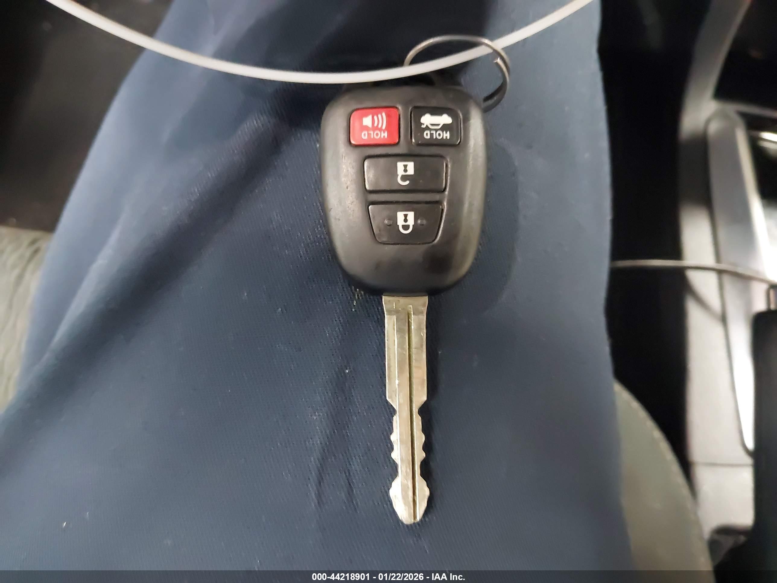 TOYOTA COROLLA image 11