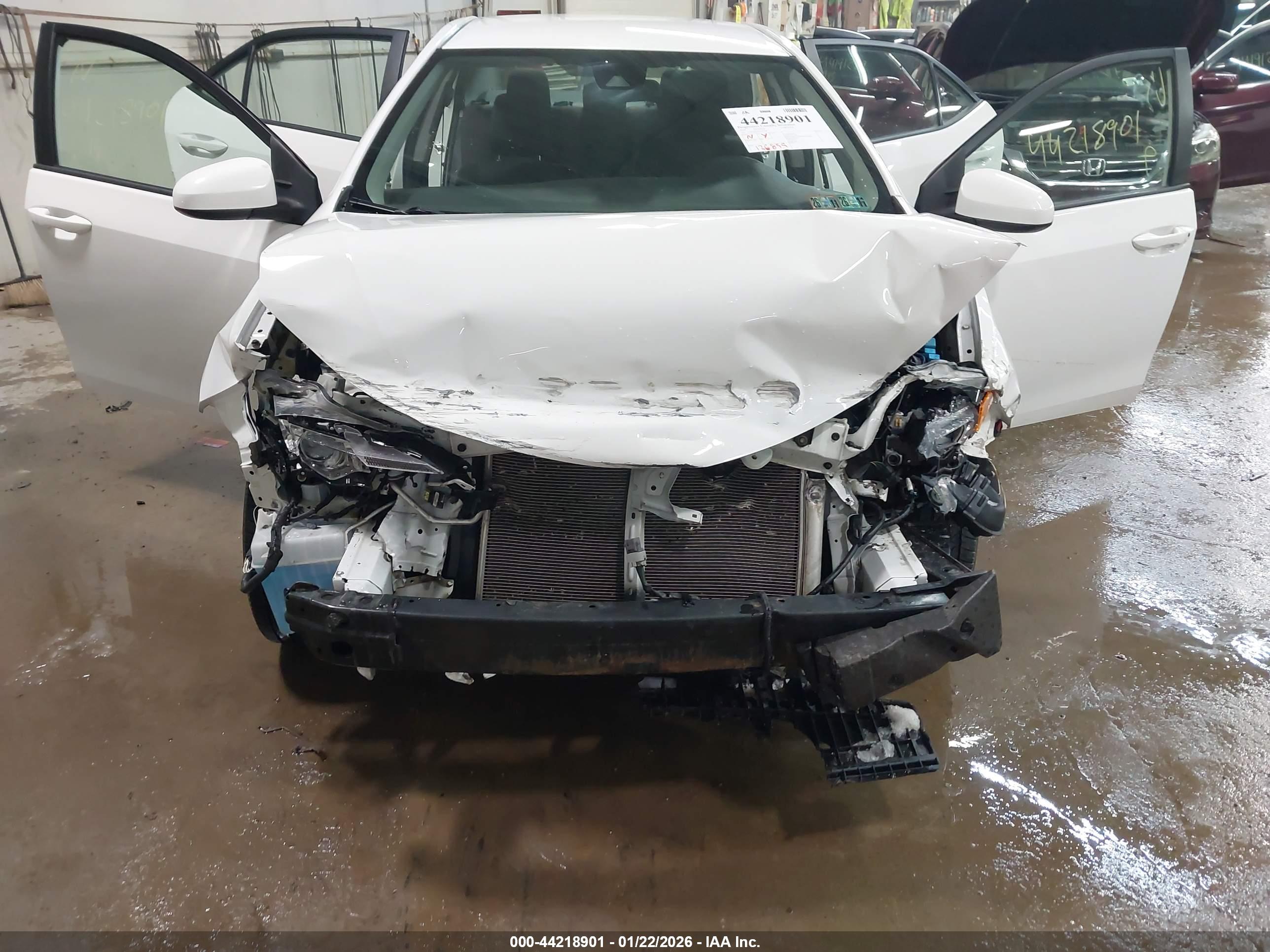 TOYOTA COROLLA image 6