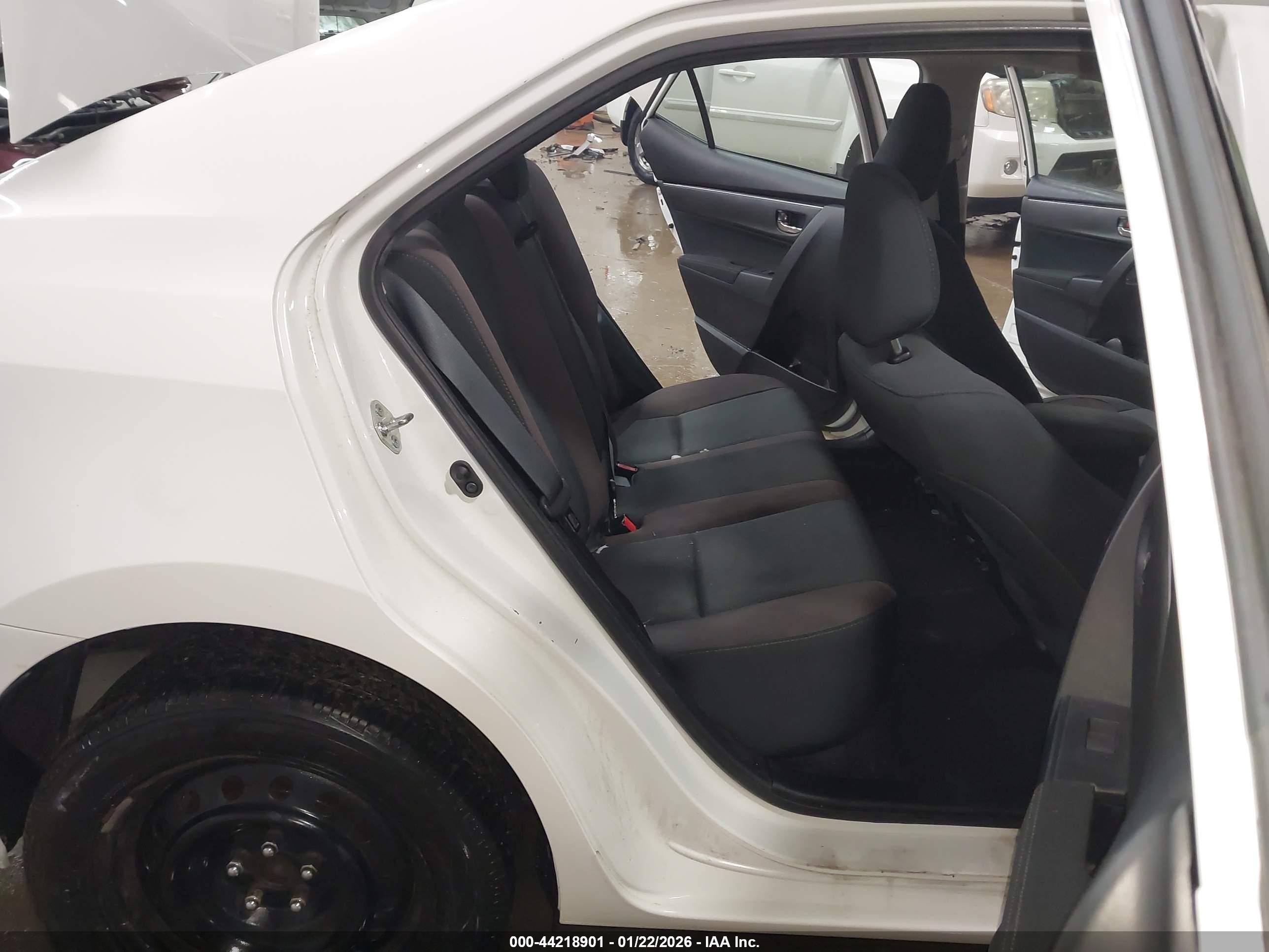 TOYOTA COROLLA image 8