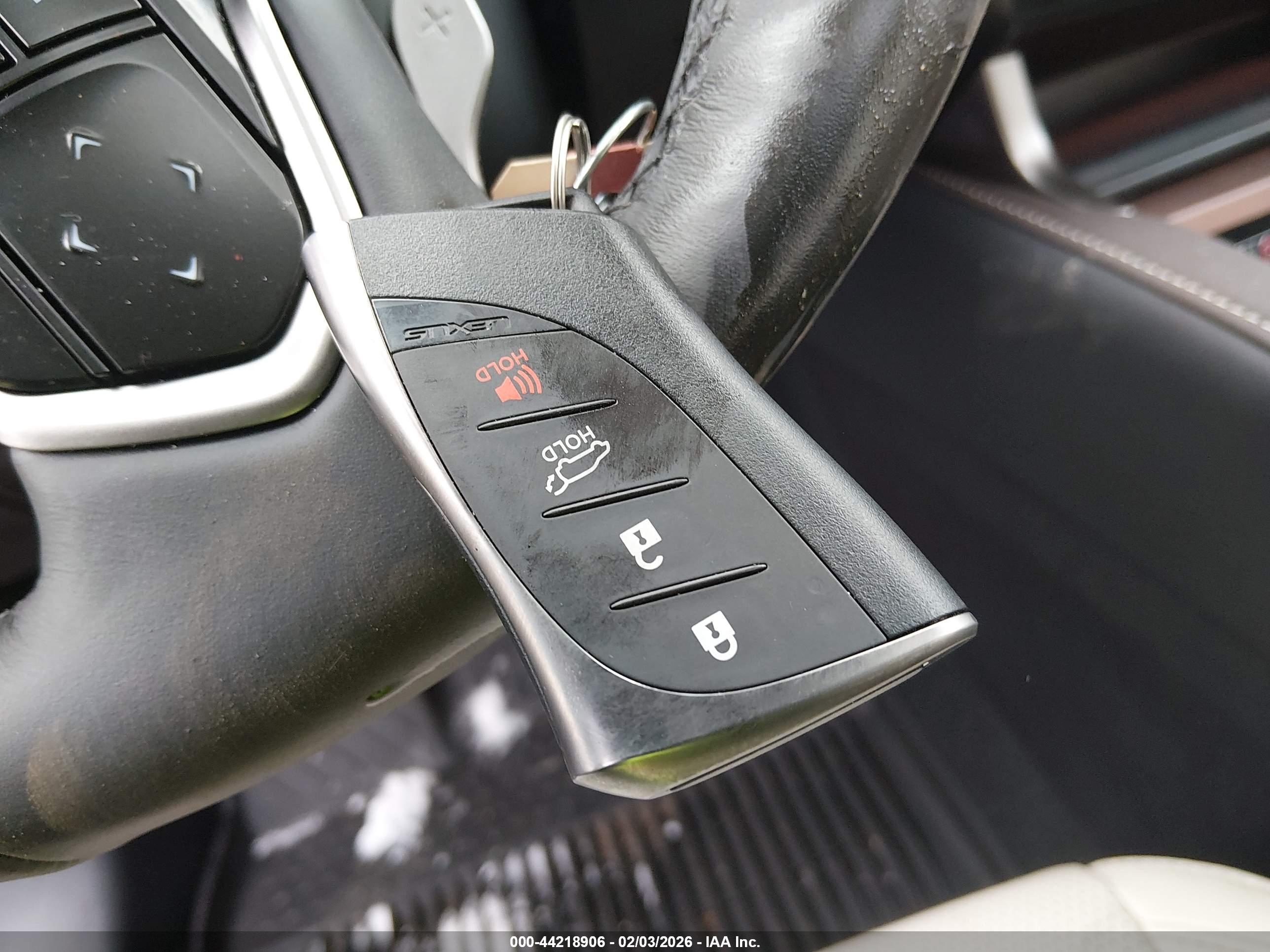 LEXUS RX image 11