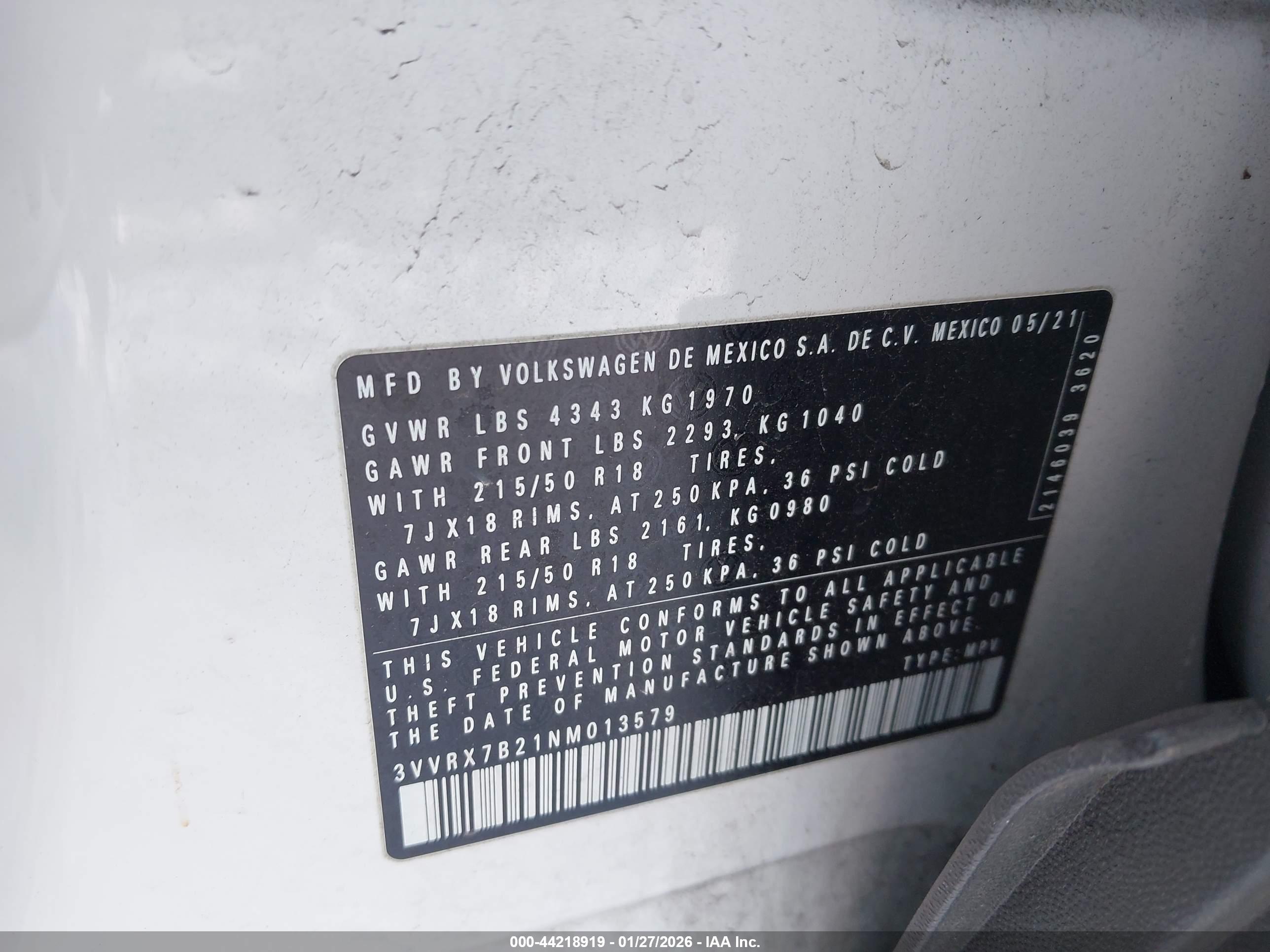VOLKSWAGEN TAOS image 9