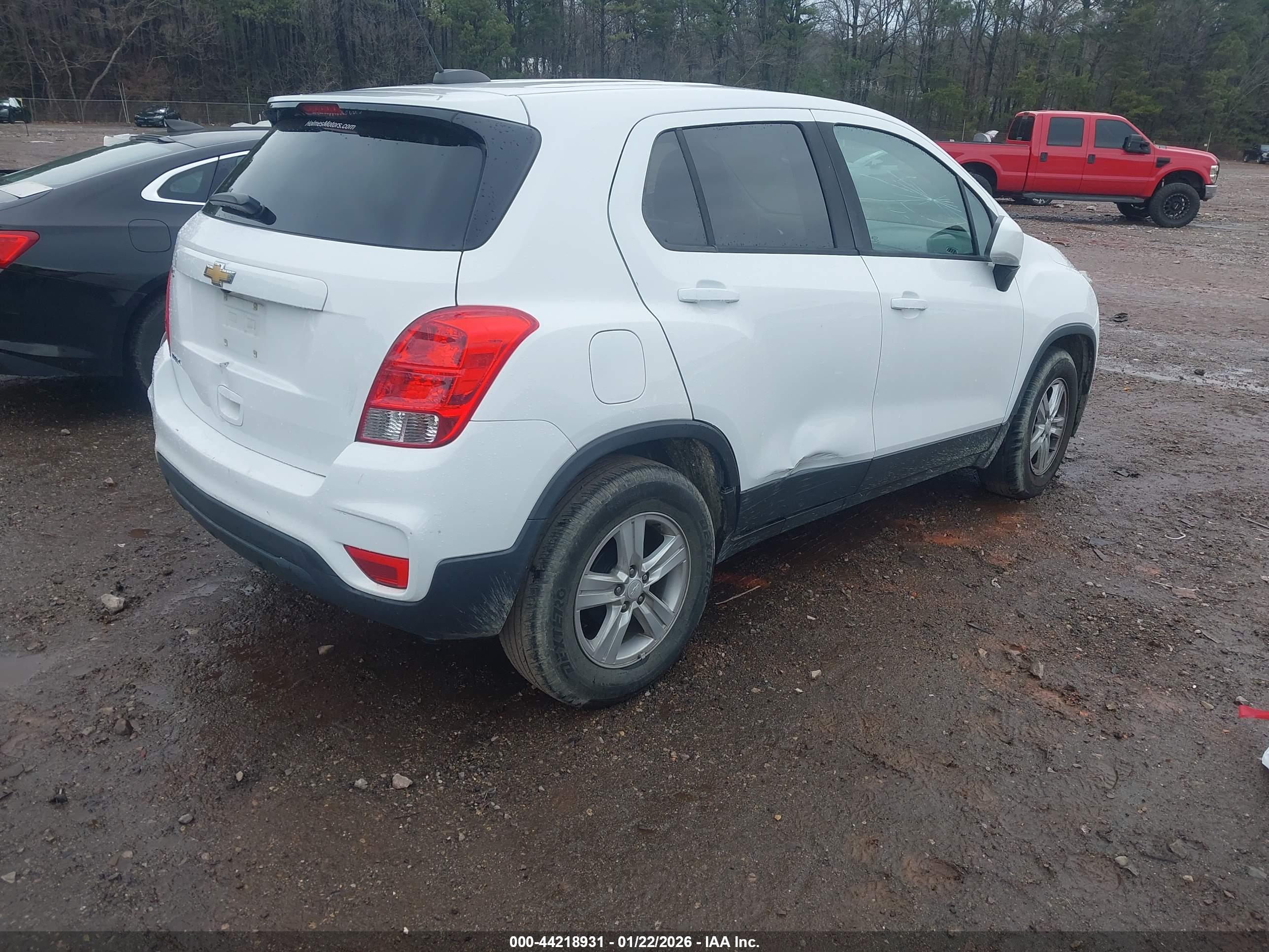 CHEVROLET TRAX image 4