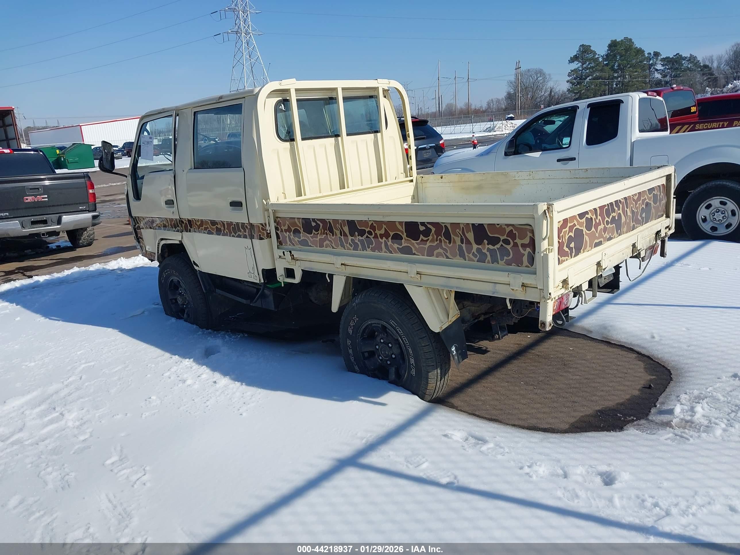 TOYOTA PICKUP image 3
