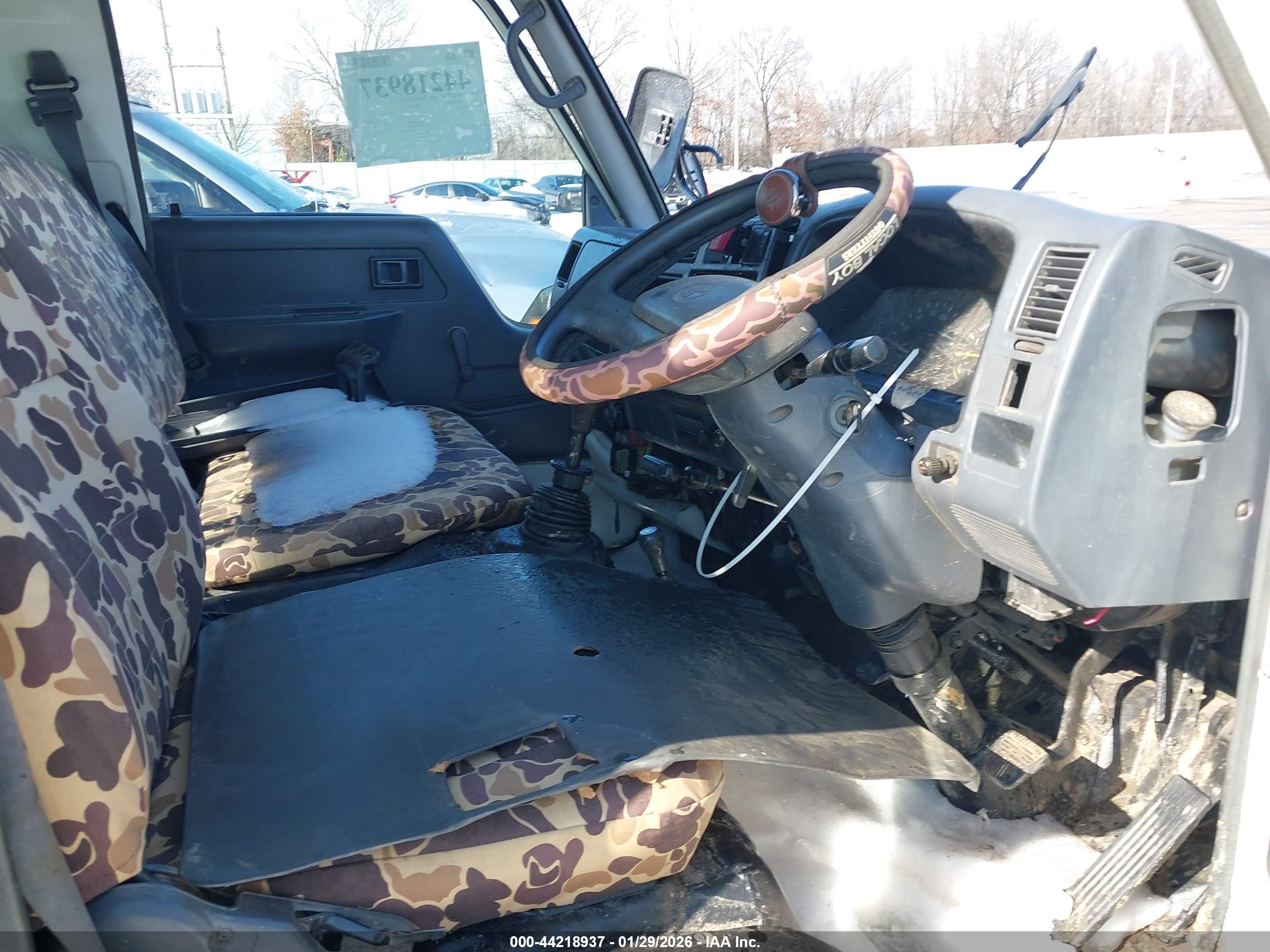 TOYOTA PICKUP image 5