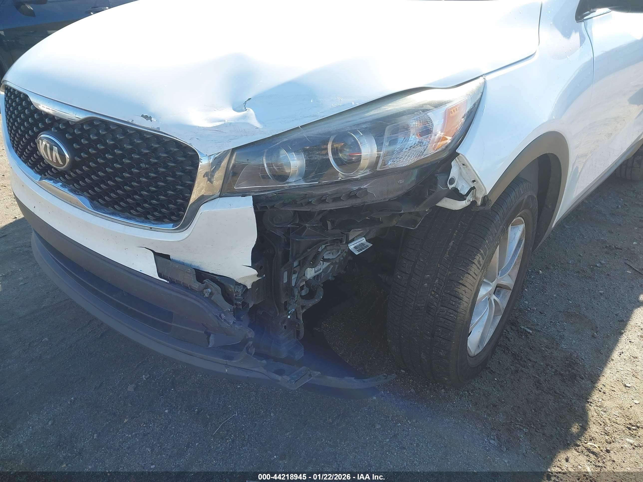 KIA SORENTO image 6