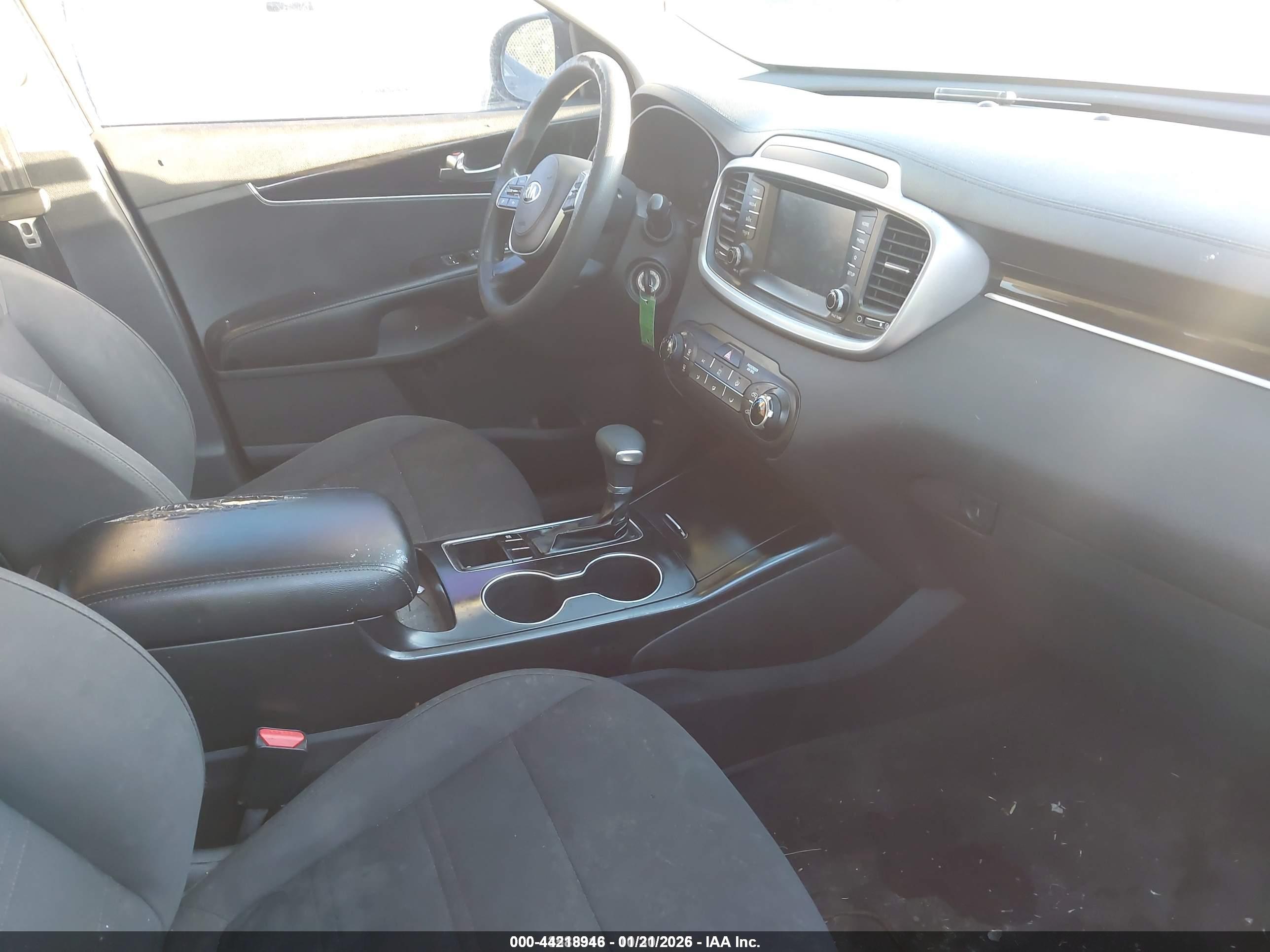 KIA SORENTO image 5