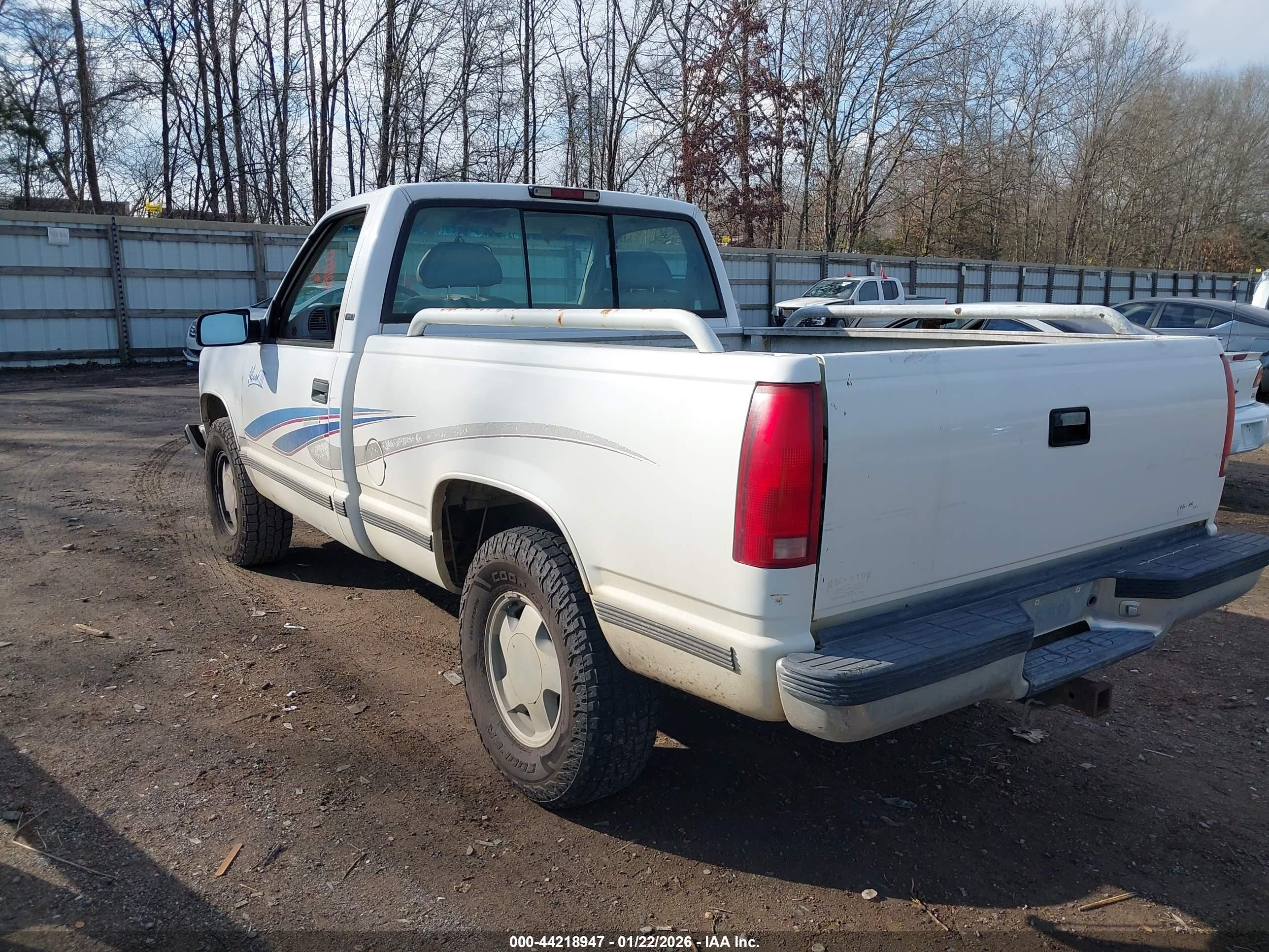 CHEVROLET K1500 image 3