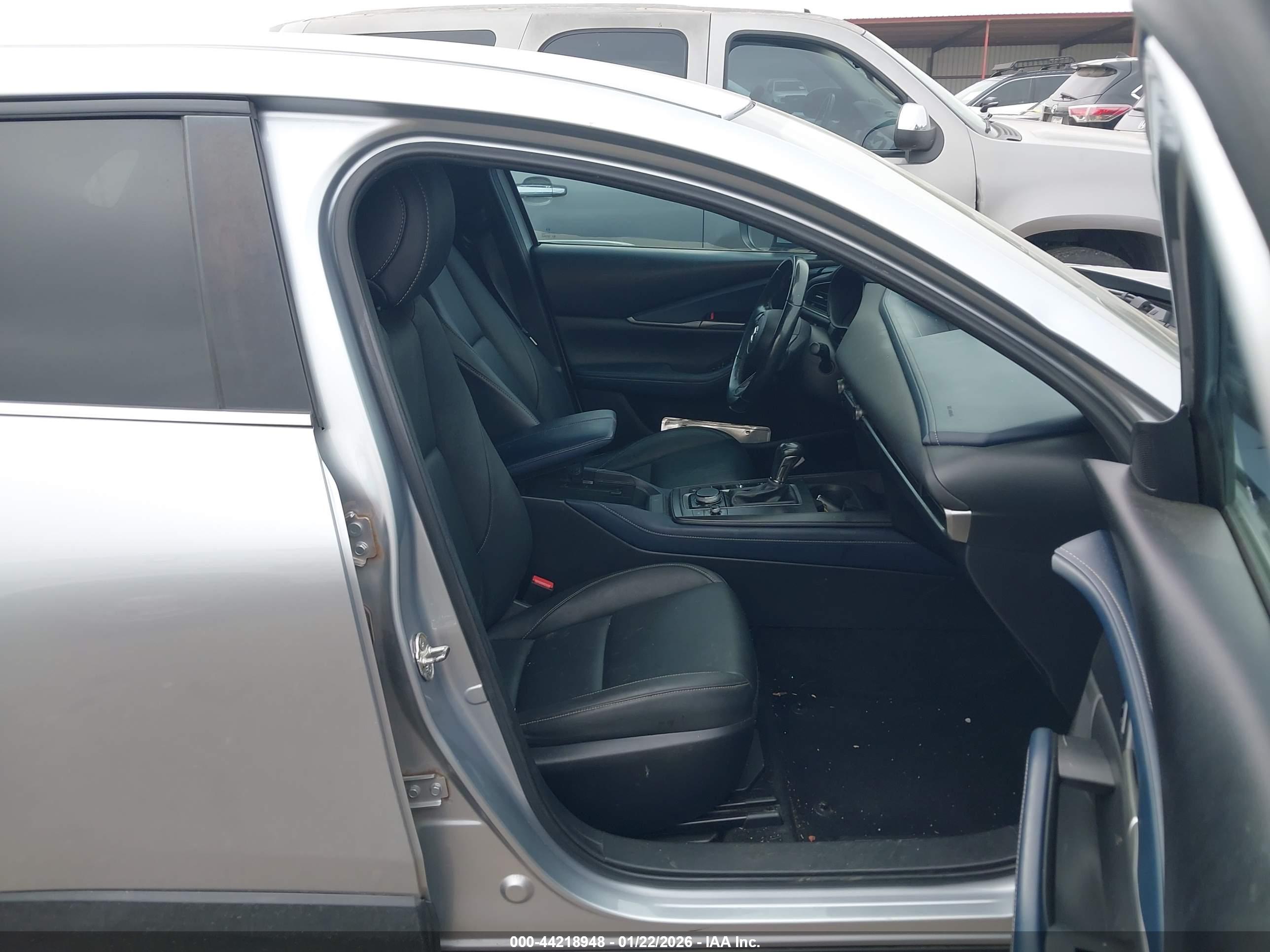 MAZDA CX-30 image 5
