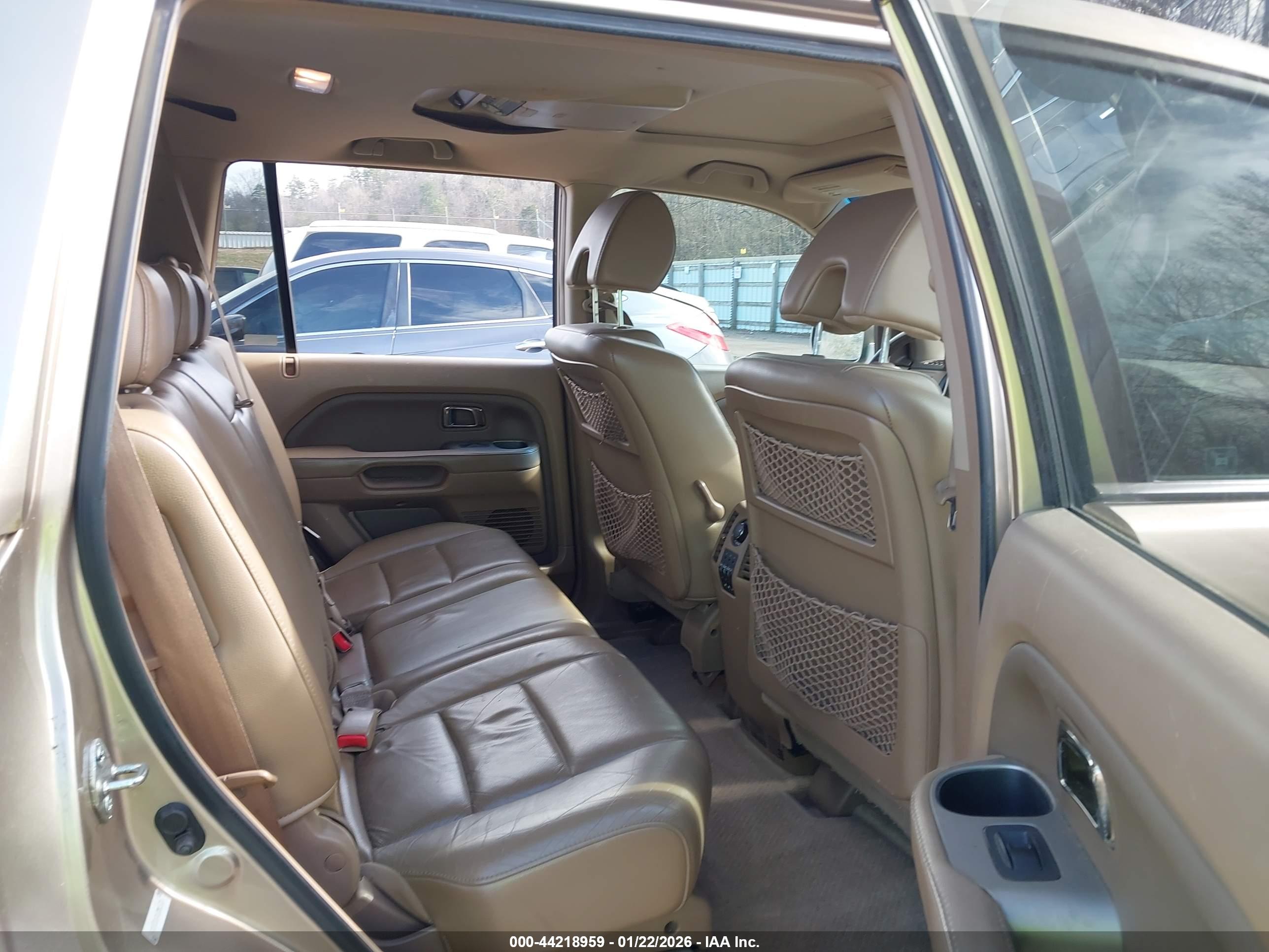 HONDA PILOT image 8