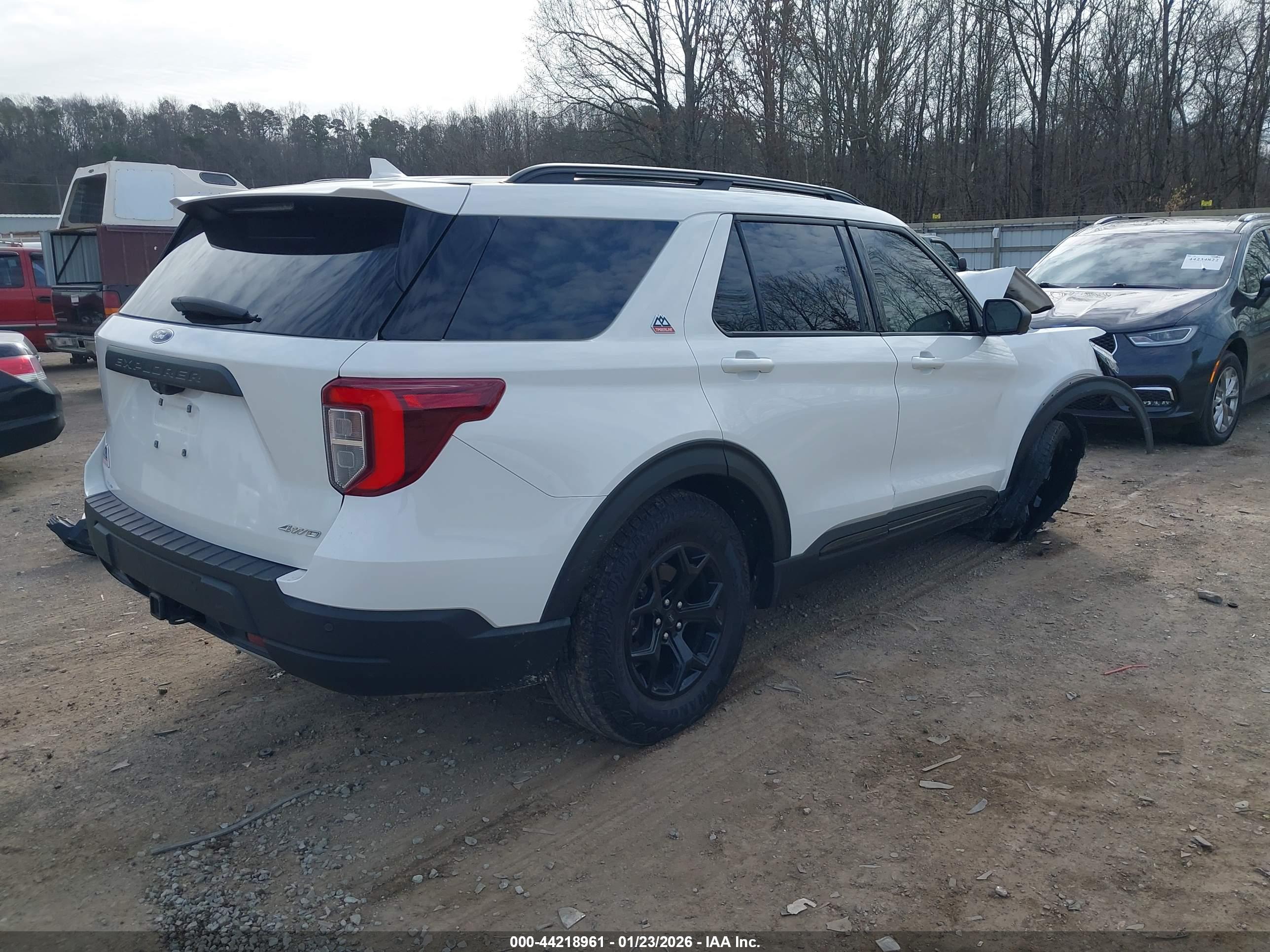 FORD EXPLORER image 4